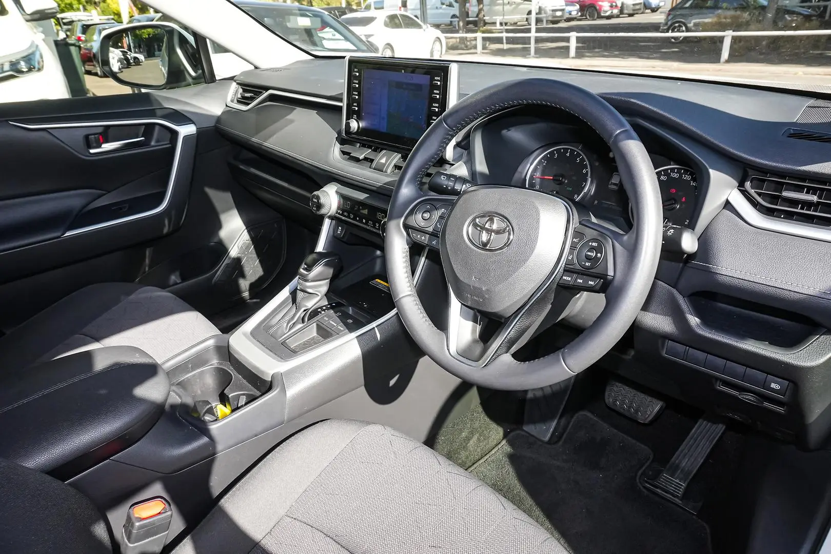 2020 Toyota RAV4 Gallery Image 15