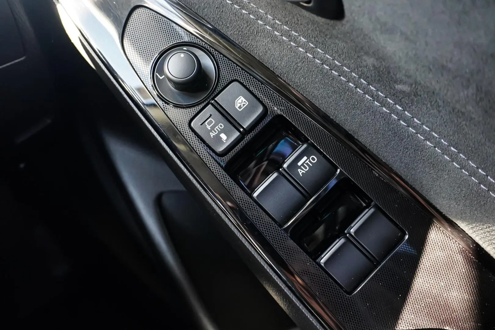 2020 Mazda 2 Gallery Image 22