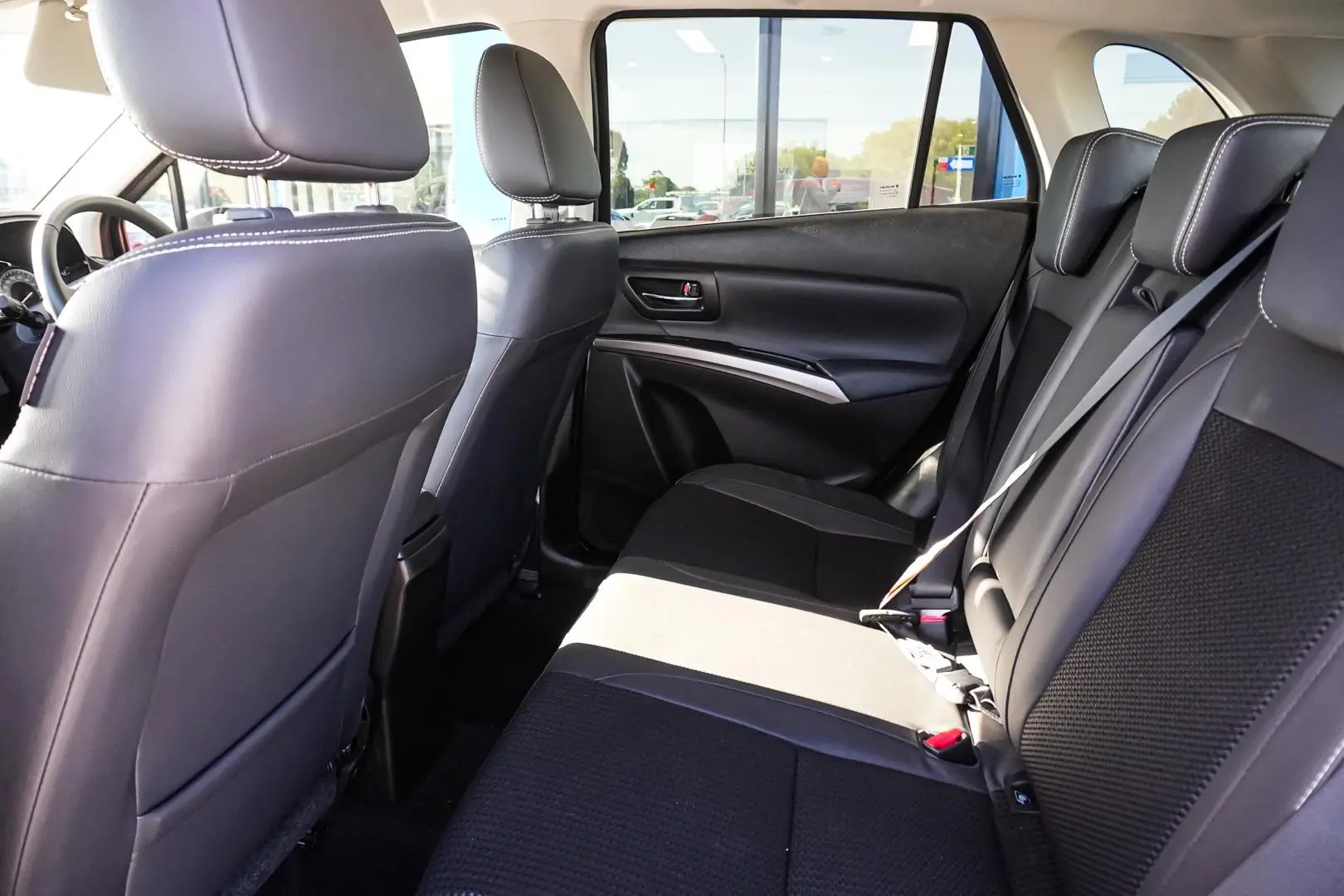 2023 Suzuki S-Cross Gallery Image 9