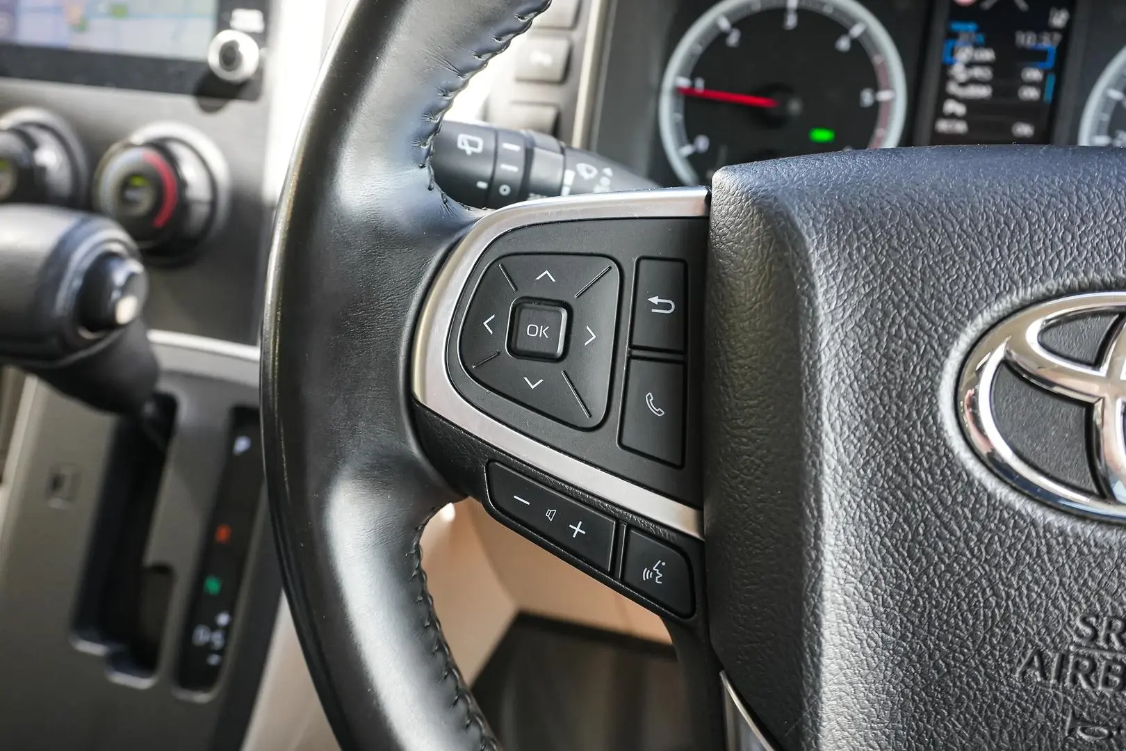 2020 Toyota Hiace Gallery Image 19