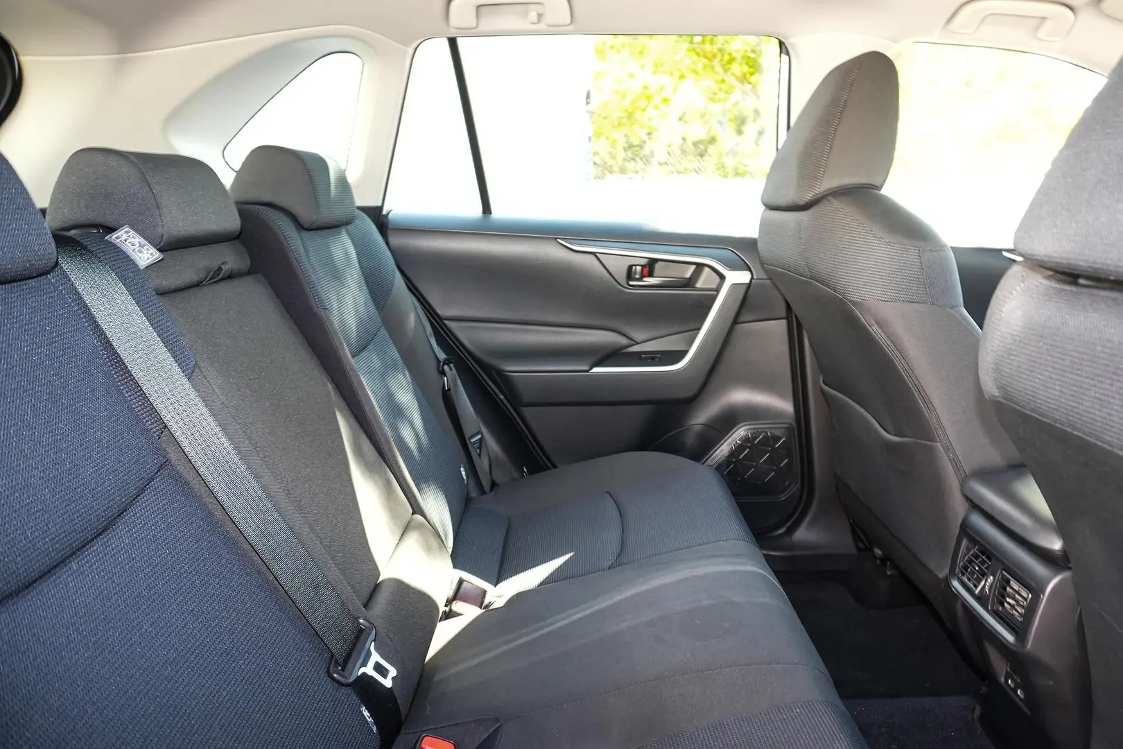 2024 Toyota RAV4 Gallery Image 15