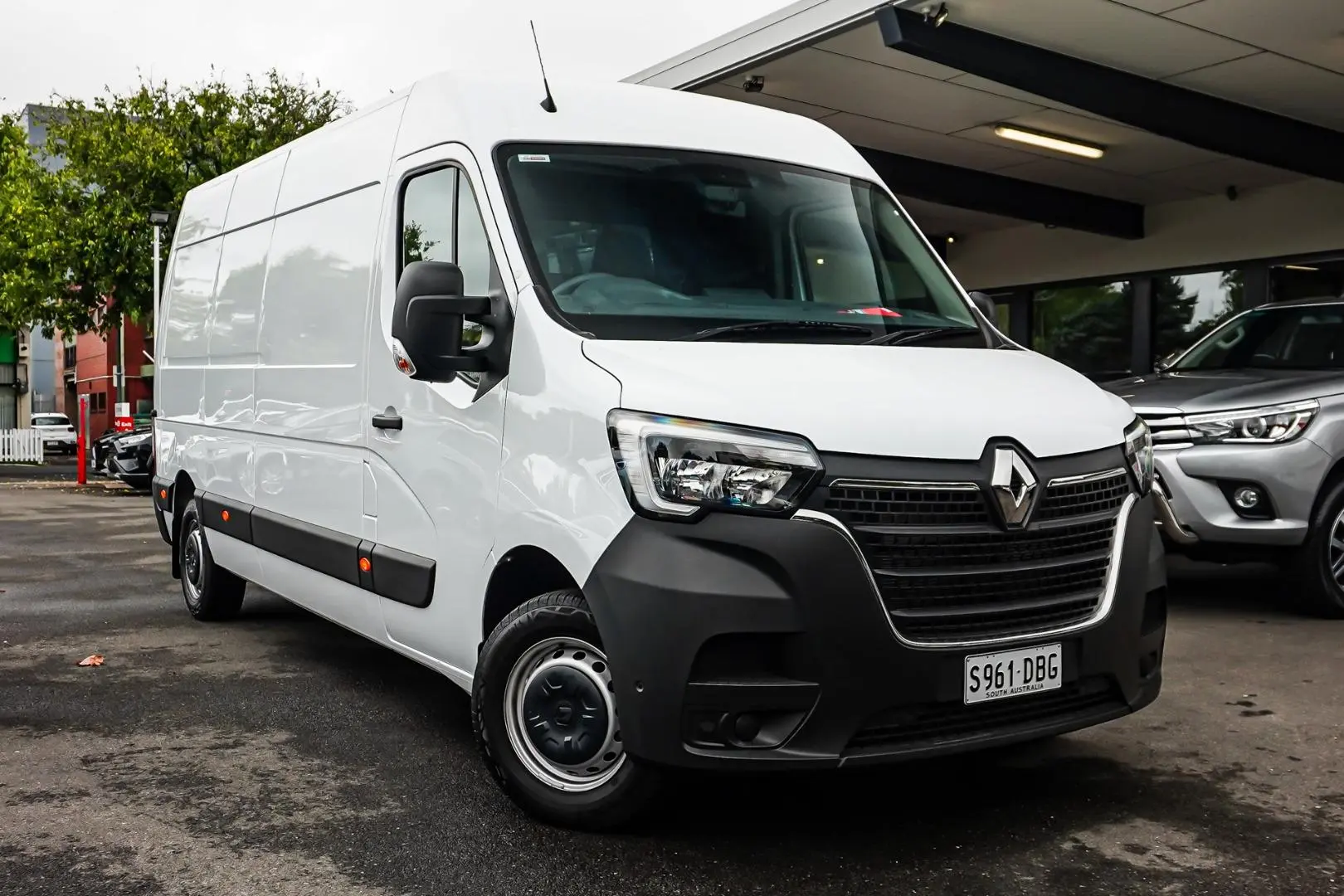 2023 Renault Master Gallery Image 2