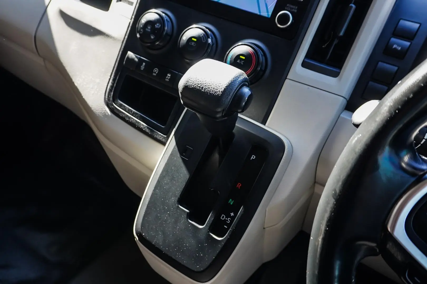 2020 Toyota Hiace Gallery Image 18