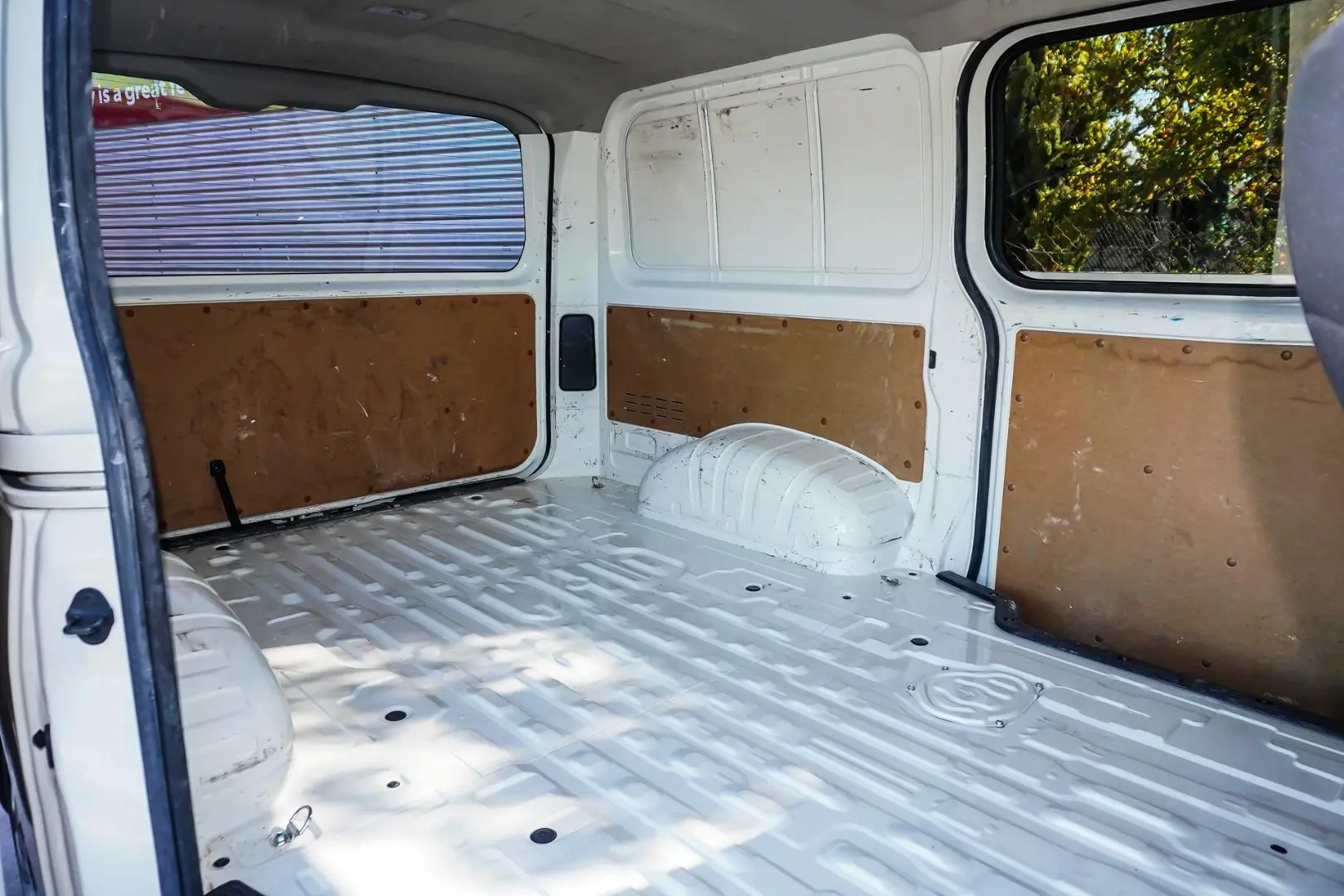 2020 Toyota Hiace Gallery Image 8