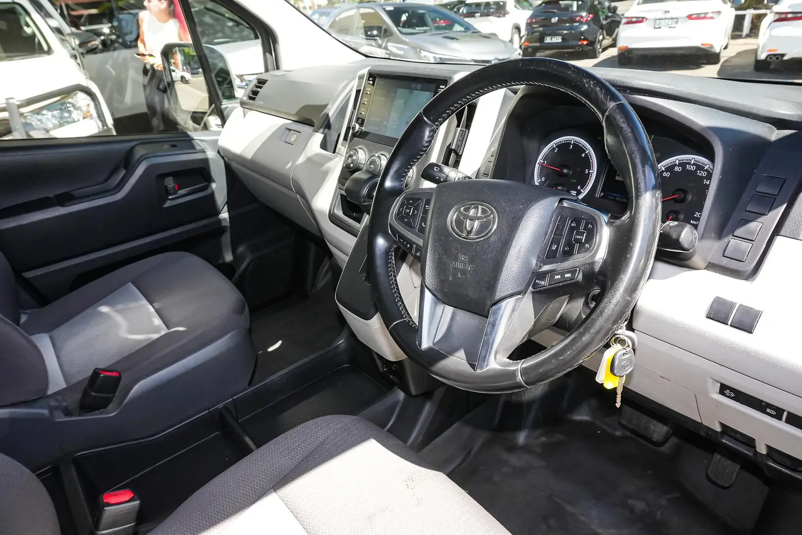 2020 Toyota Hiace Gallery Image 14