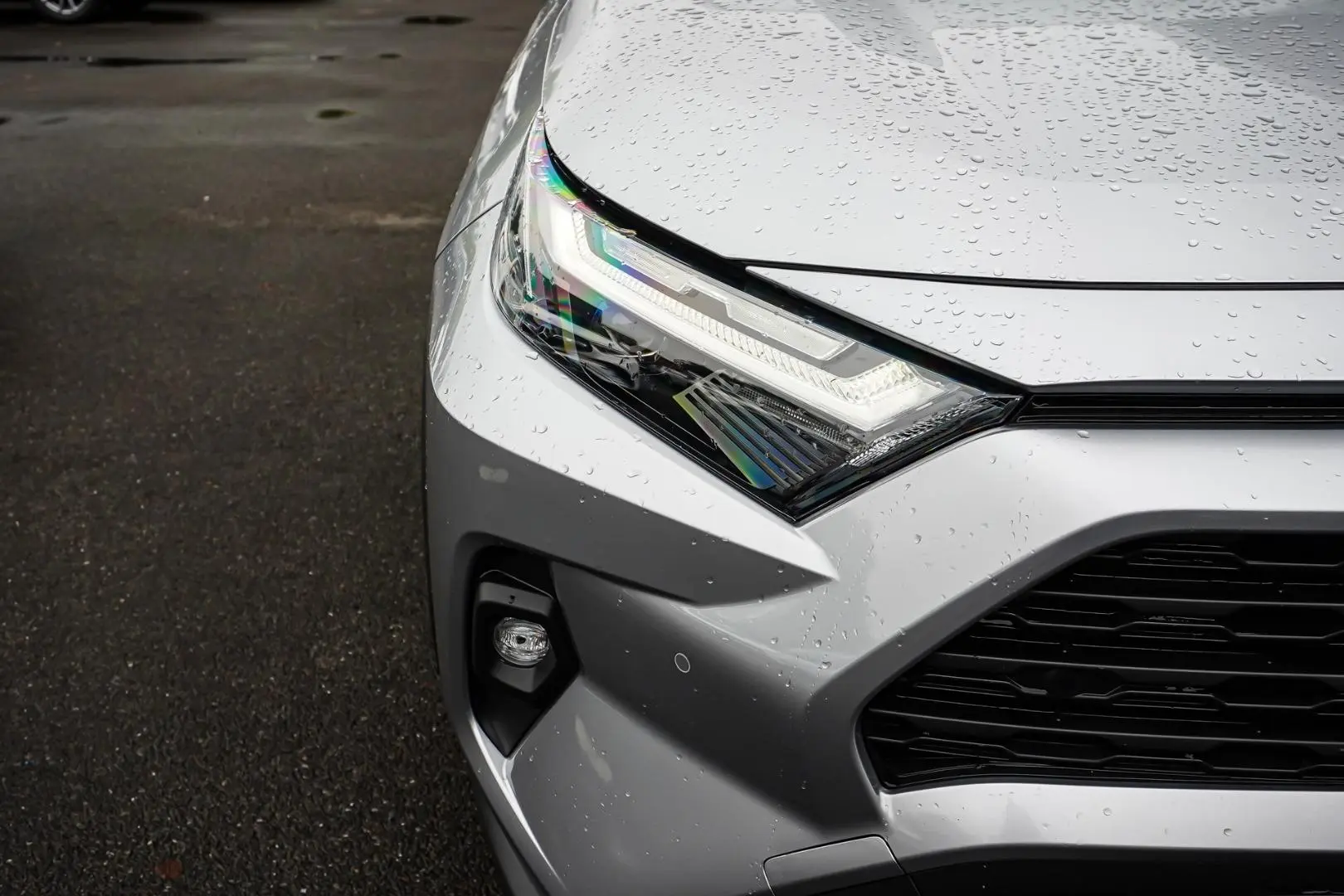 2024 Toyota RAV4 Gallery Image 11