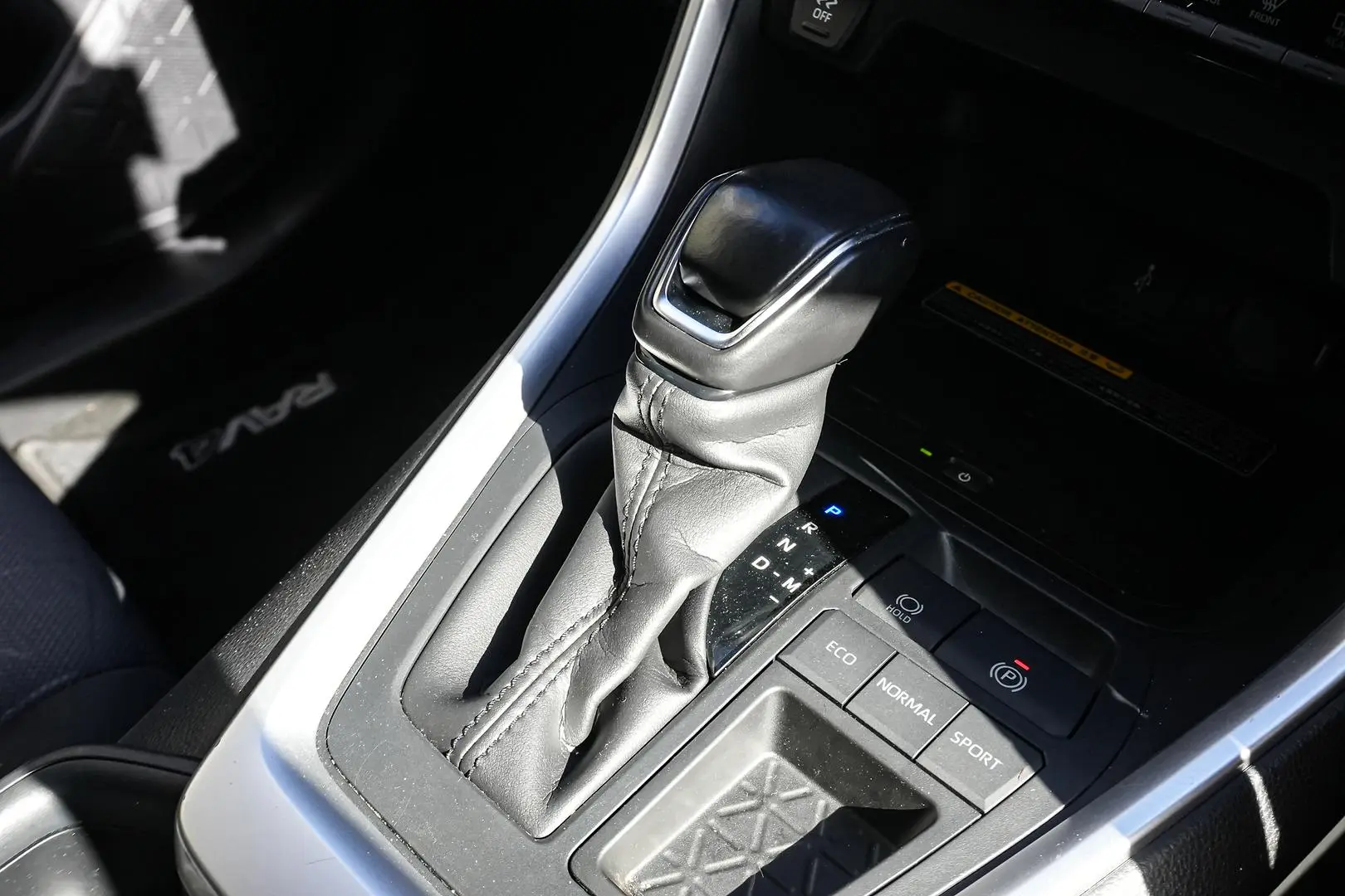 2020 Toyota RAV4 Gallery Image 18