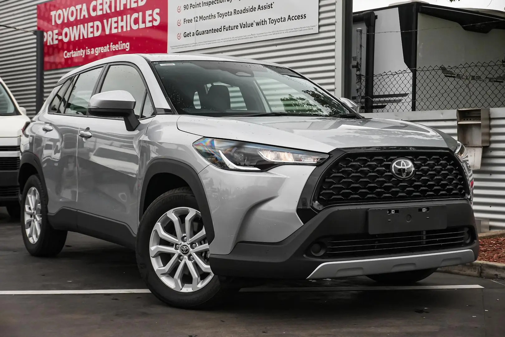 2024 Toyota Corolla Cross Gallery Image 2