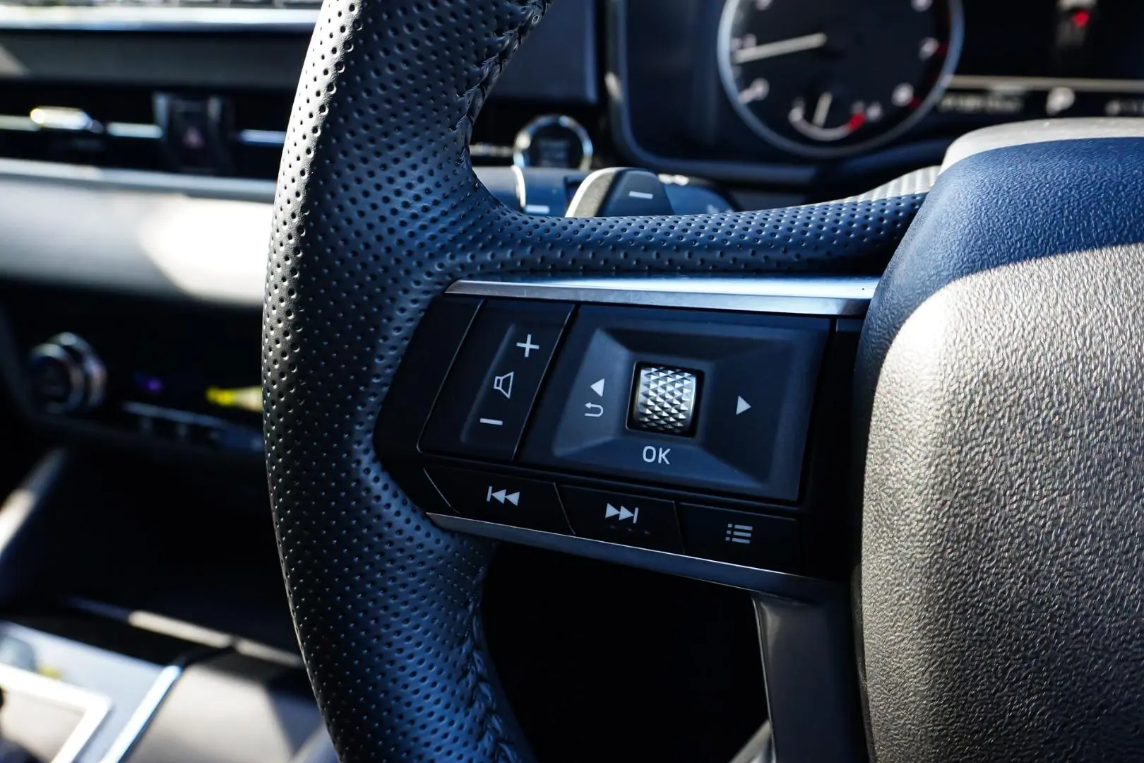 2024 Mitsubishi Outlander Gallery Image 21