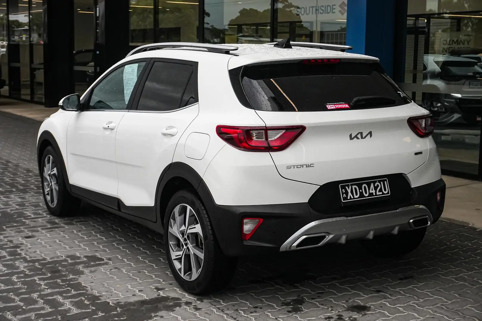 2023 Kia Stonic Gallery Image 3