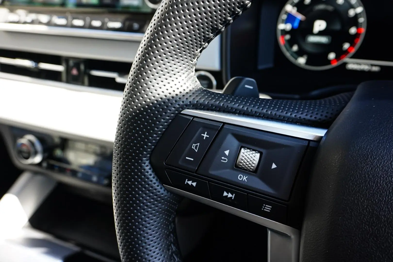 2024 Mitsubishi Outlander Gallery Image 20