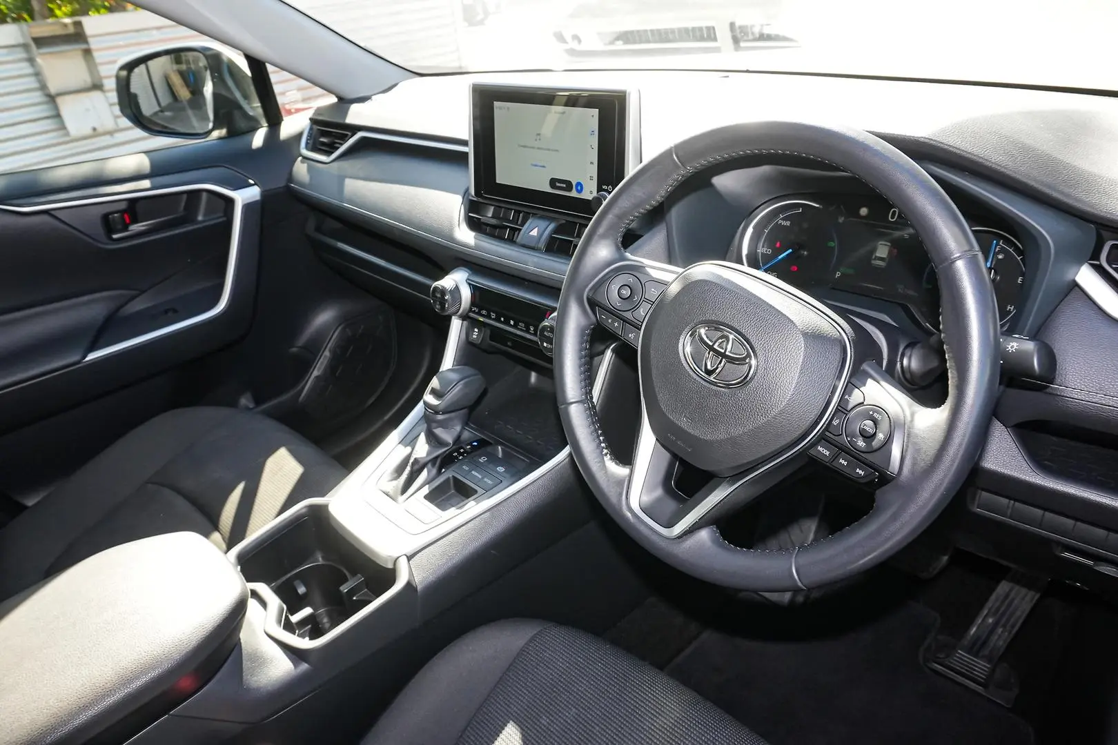 2024 Toyota RAV4 Gallery Image 16