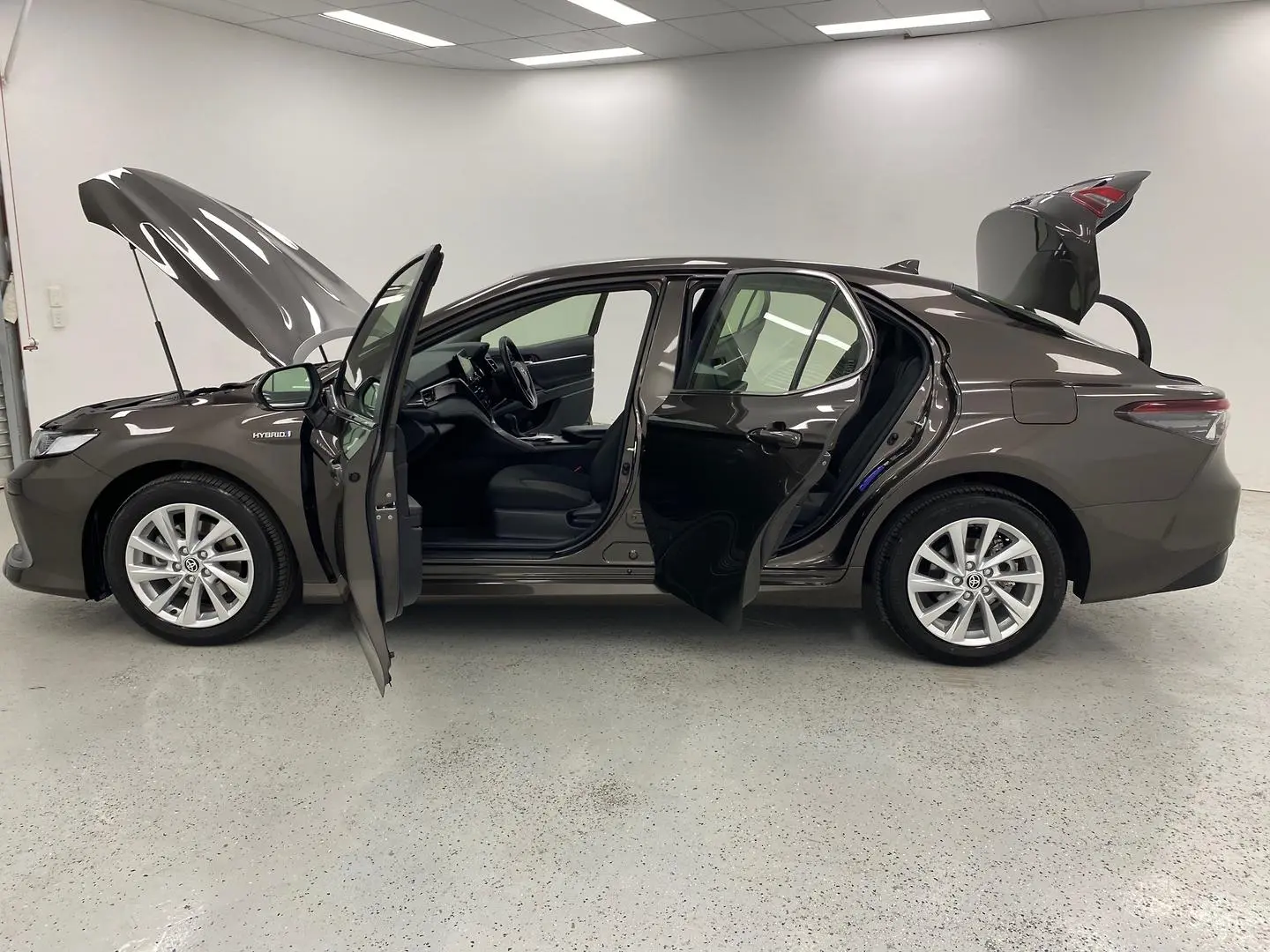 2023 Toyota Camry Gallery Image 14