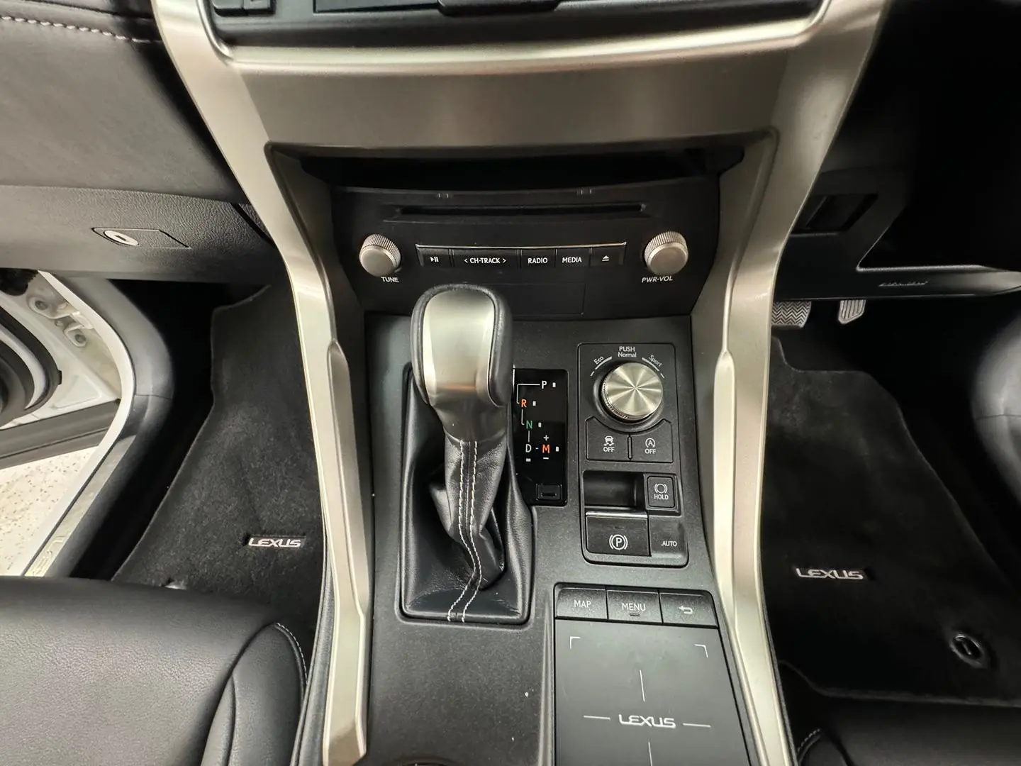 2021 Lexus NX Gallery Image 23