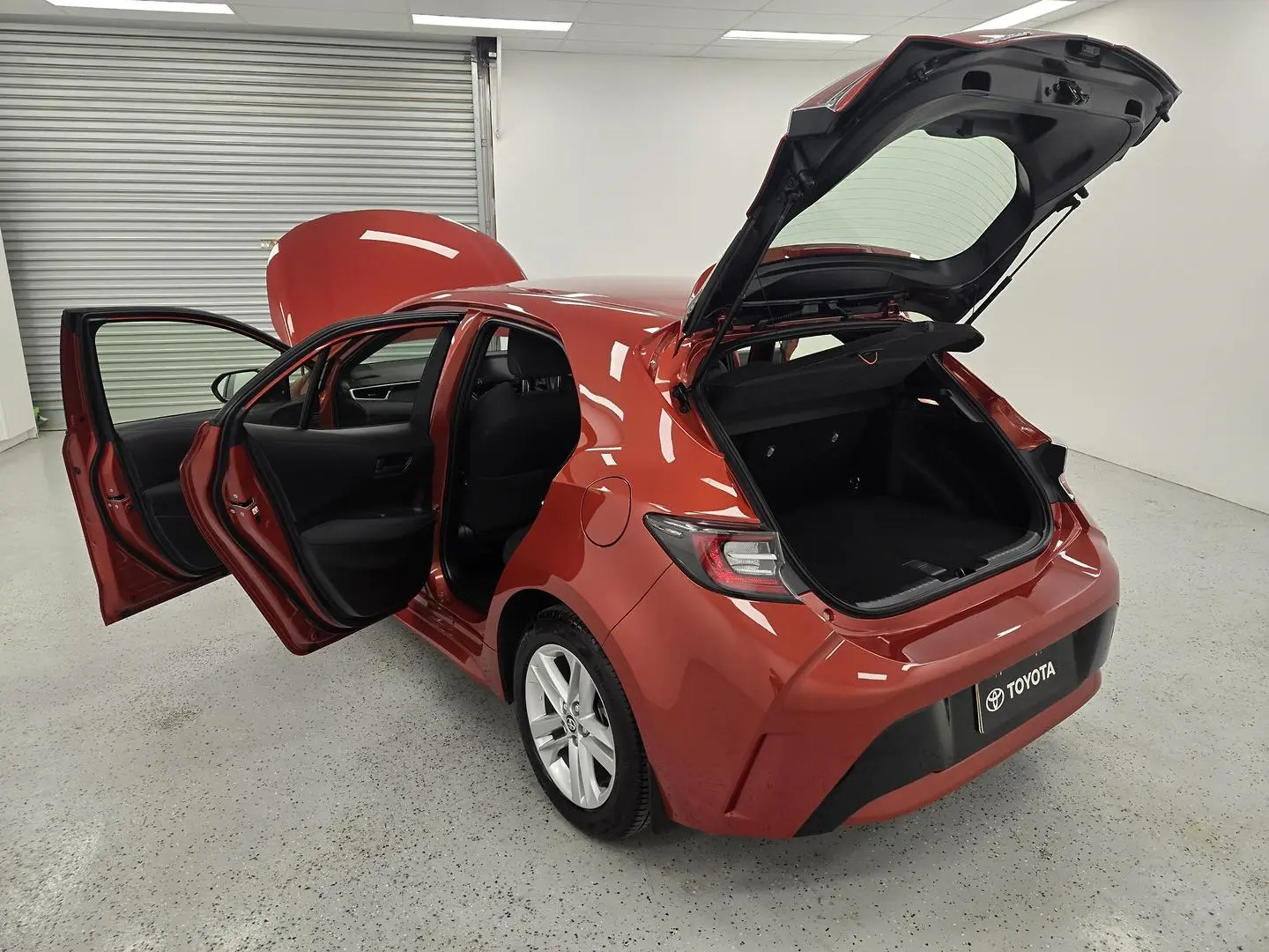 2019 Toyota Corolla Gallery Image 13