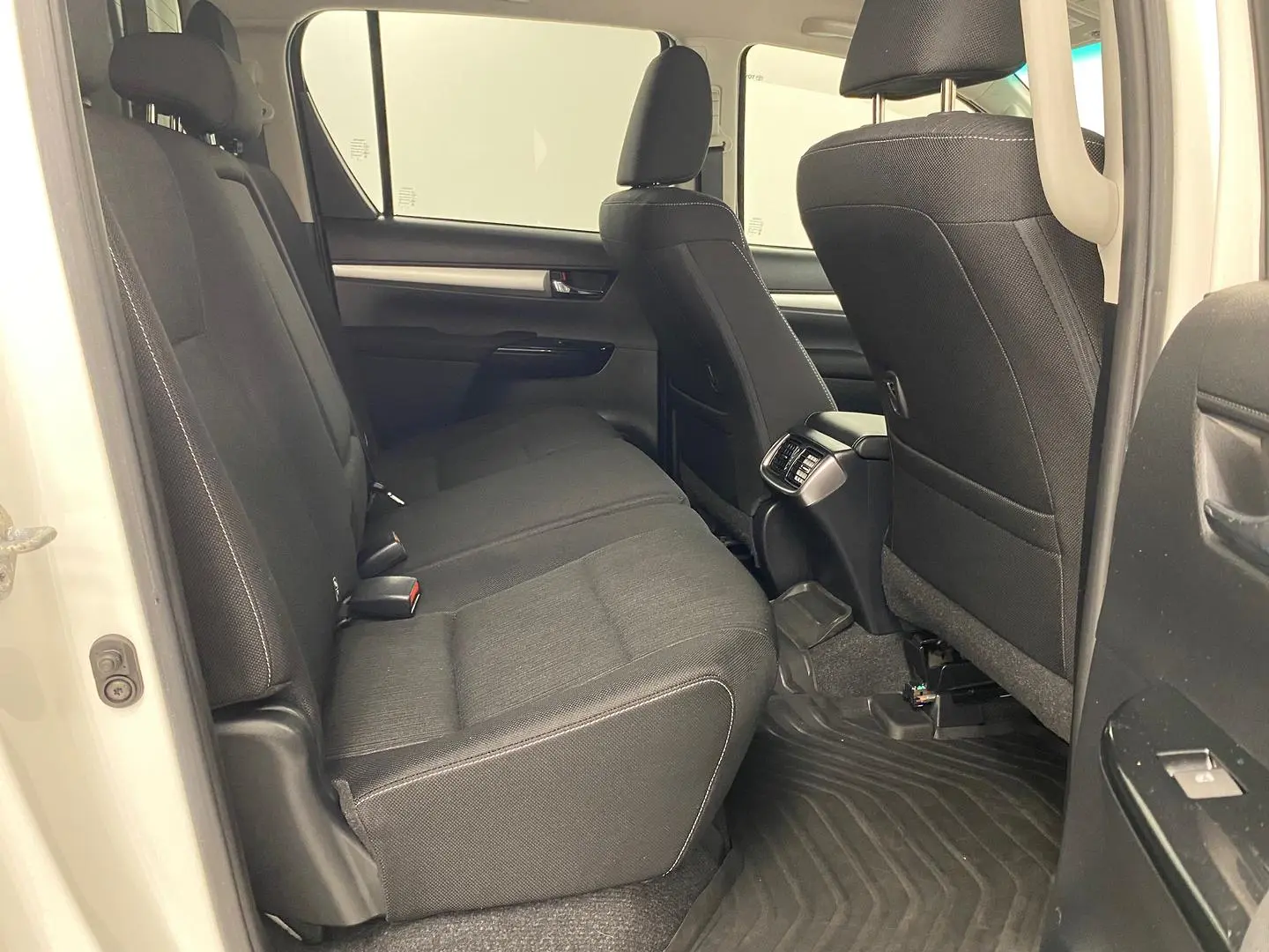 2020 Toyota Hilux Gallery Image 21