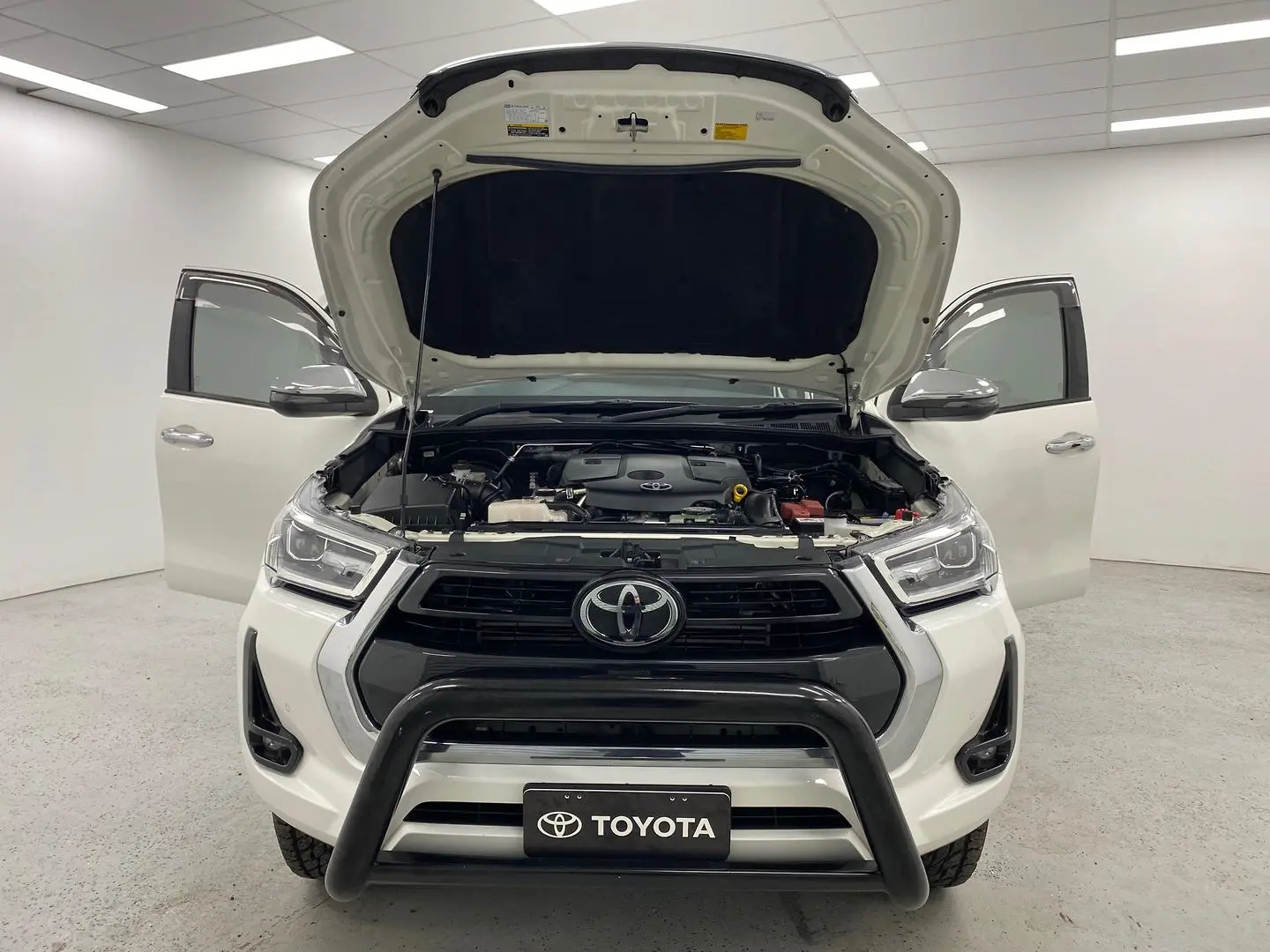 2020 Toyota Hilux Gallery Image 17