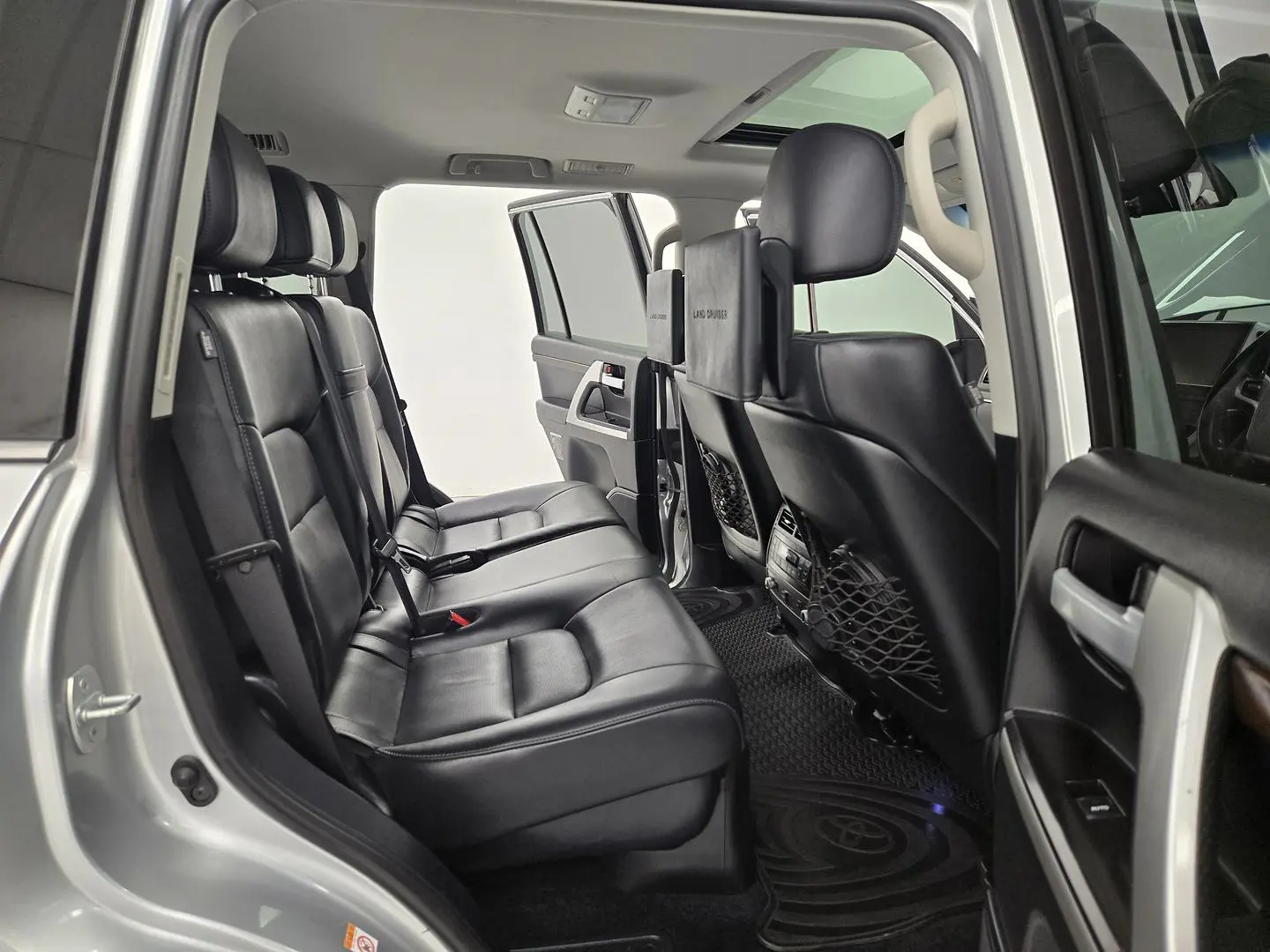 2018 Toyota Landcruiser Gallery Image 21