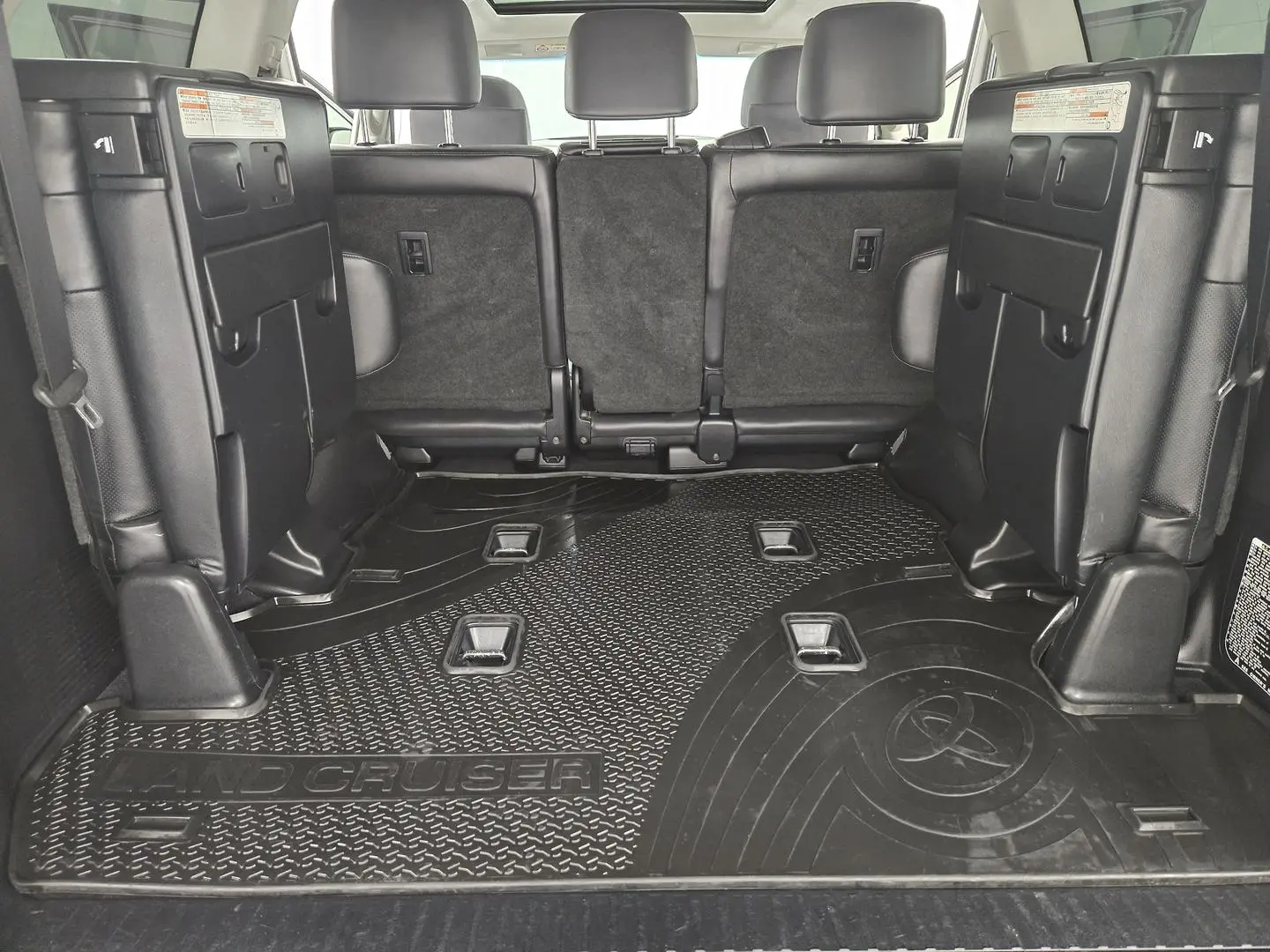 2018 Toyota Landcruiser Gallery Image 12