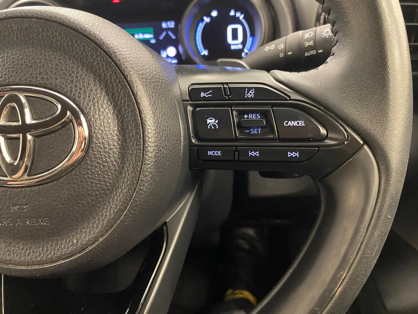 2020 Toyota Yaris Gallery Image 25