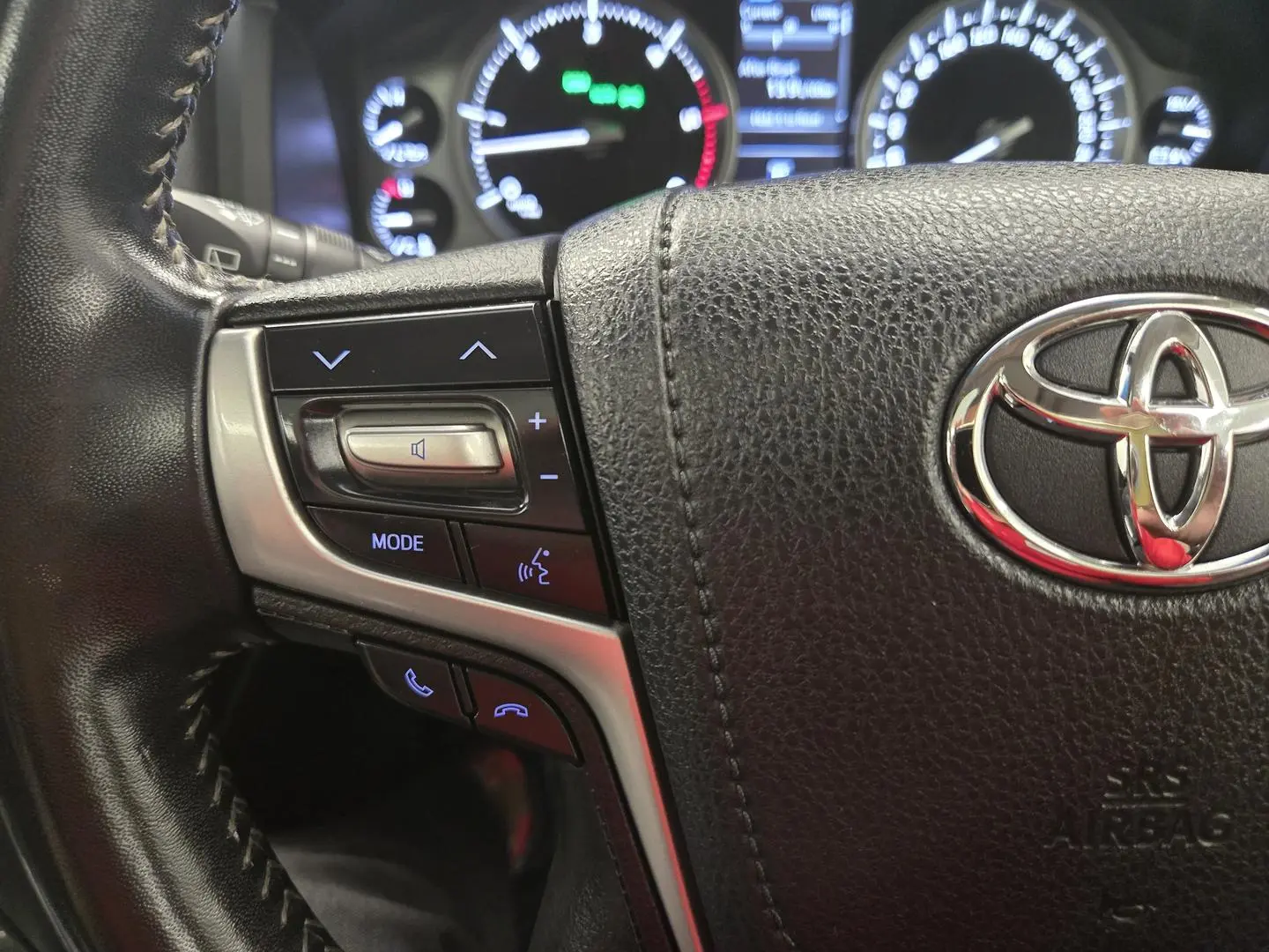 2018 Toyota Landcruiser Gallery Image 25