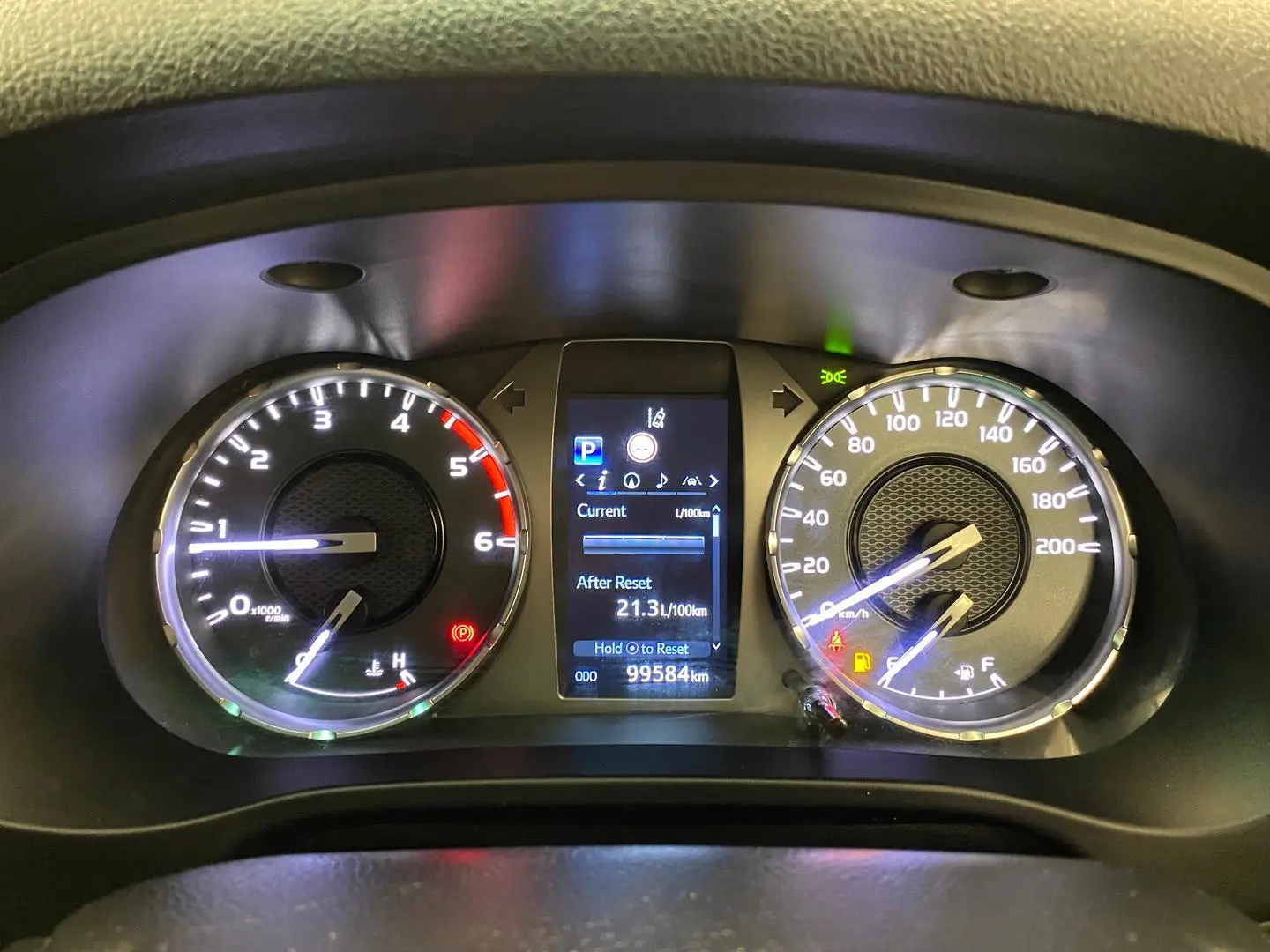 2020 Toyota Hilux Gallery Image 26