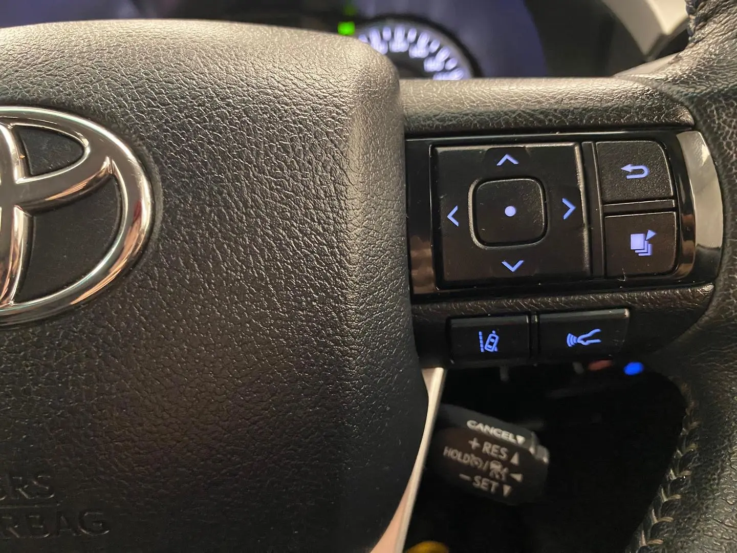 2020 Toyota Hilux Gallery Image 25