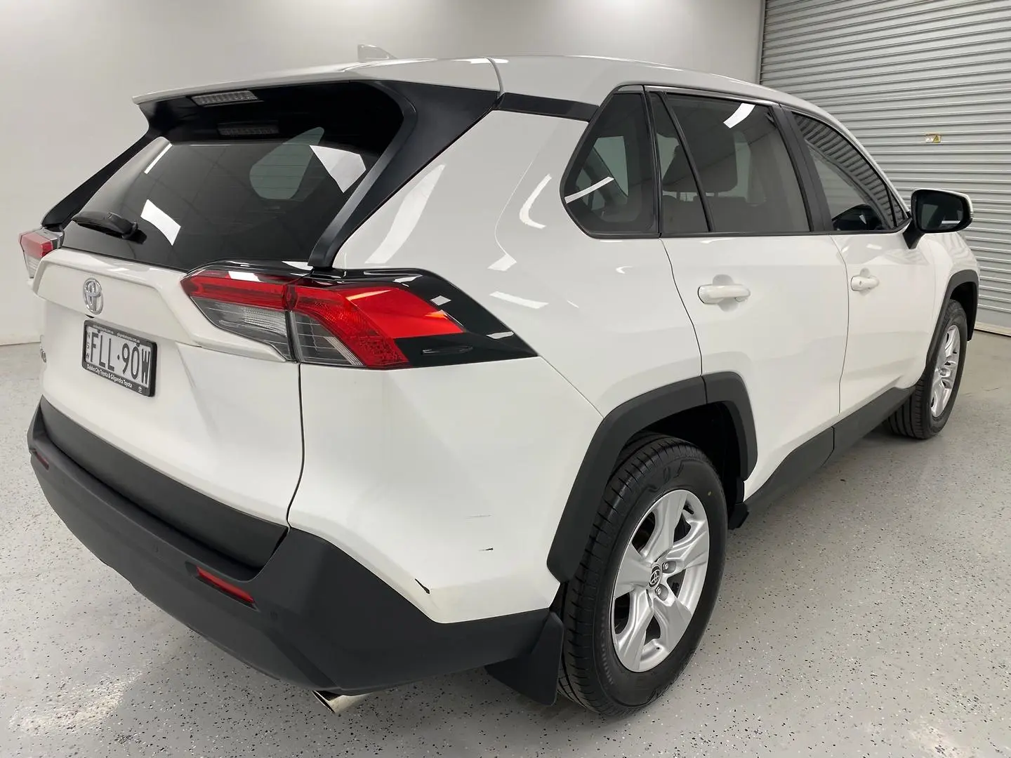 2019 Toyota RAV4 Gallery Image 3