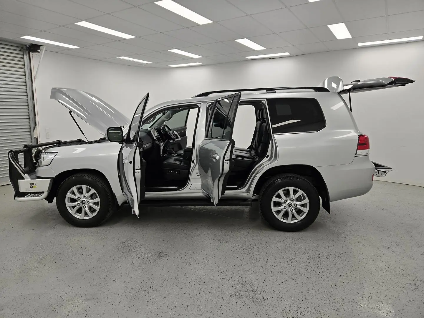 2018 Toyota Landcruiser Gallery Image 14