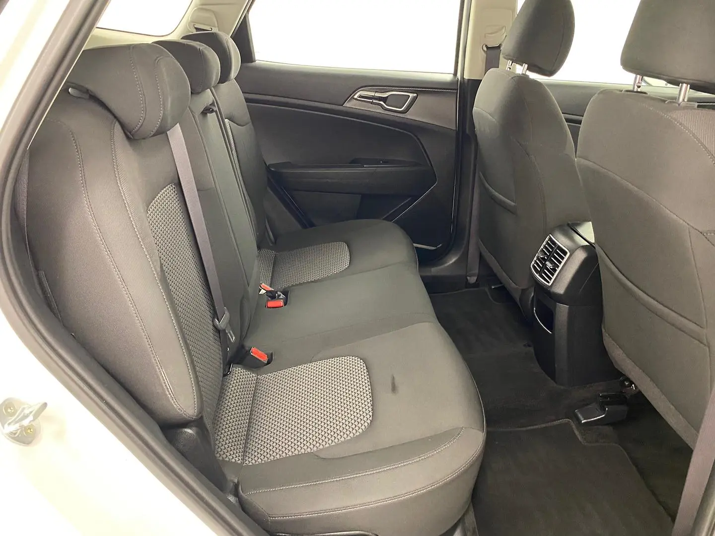 2022 Kia Sportage Gallery Image 21