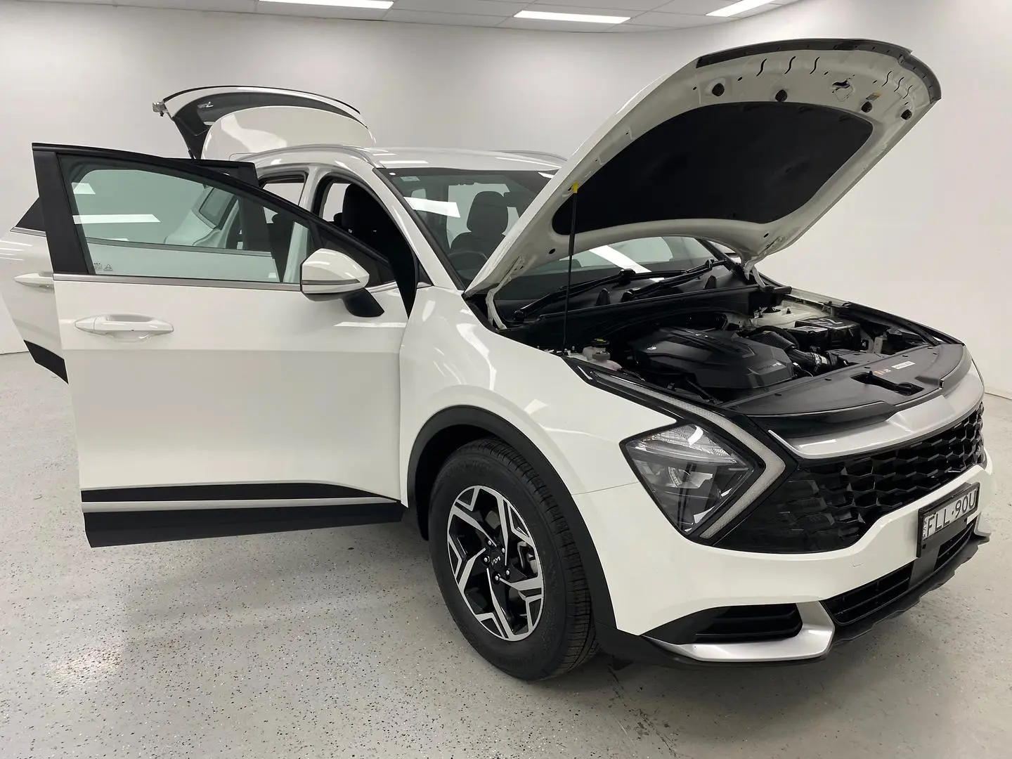 2022 Kia Sportage Gallery Image 9