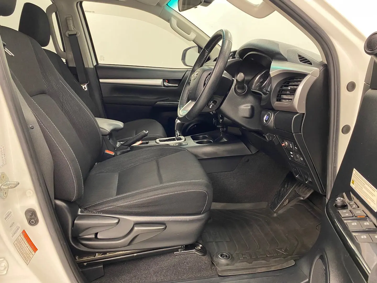 2020 Toyota Hilux Gallery Image 22