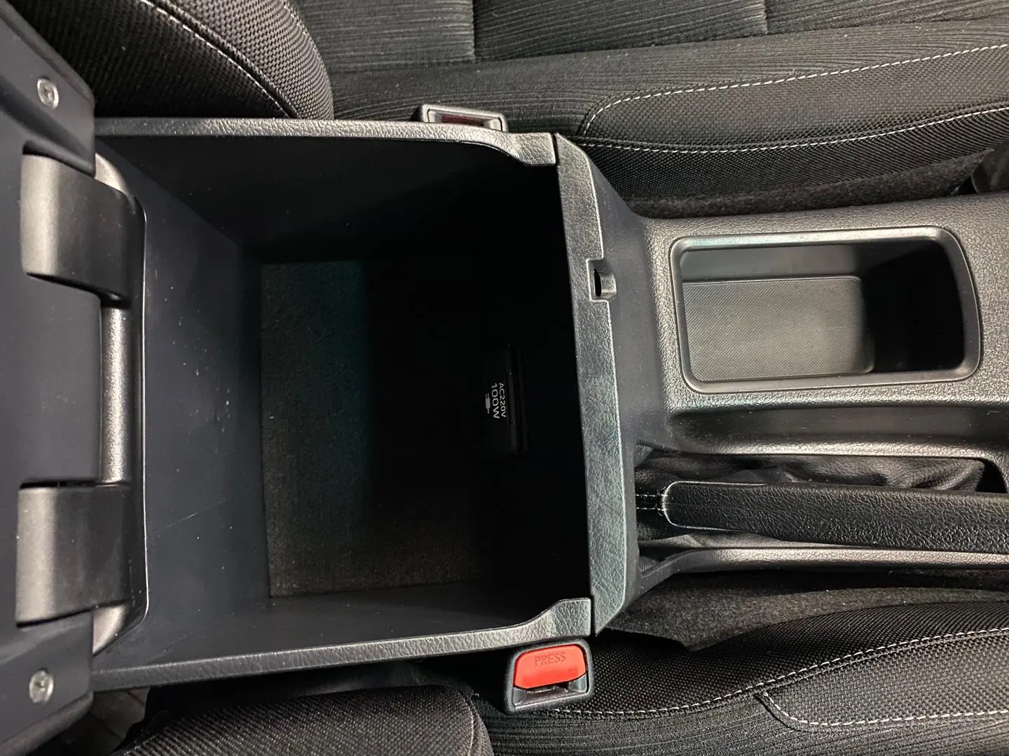 2020 Toyota Hilux Gallery Image 30