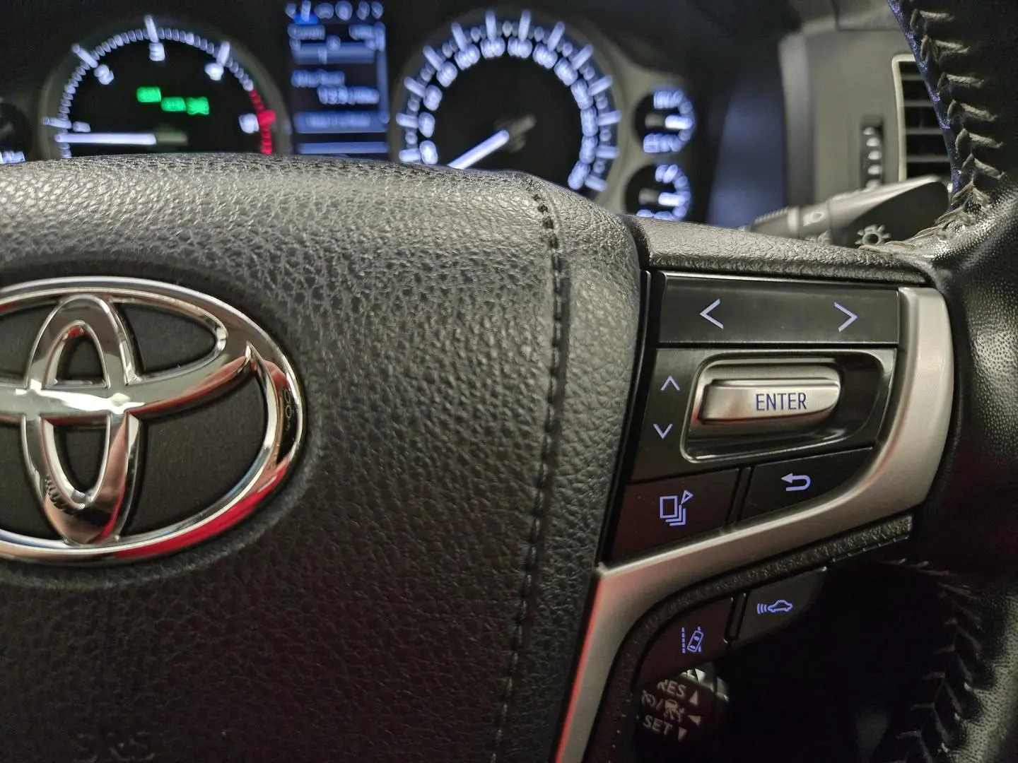 2018 Toyota Landcruiser Gallery Image 26