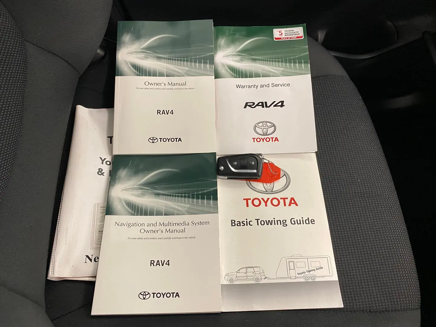 2019 Toyota RAV4 Gallery Image 33