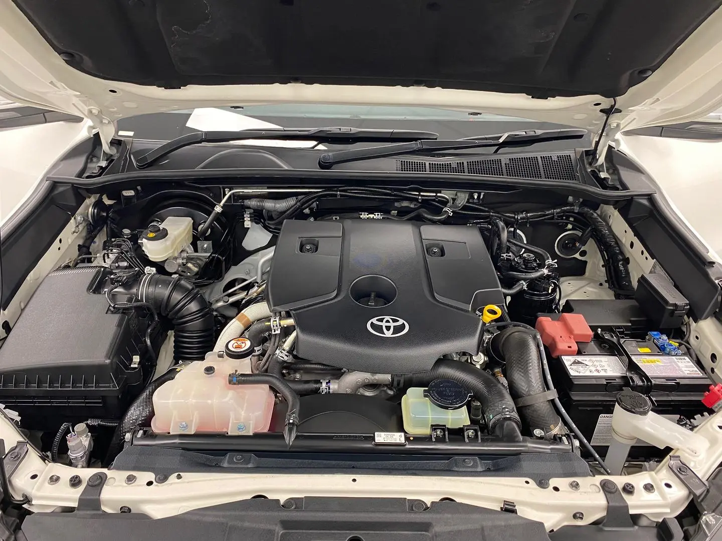 2020 Toyota Hilux Gallery Image 18