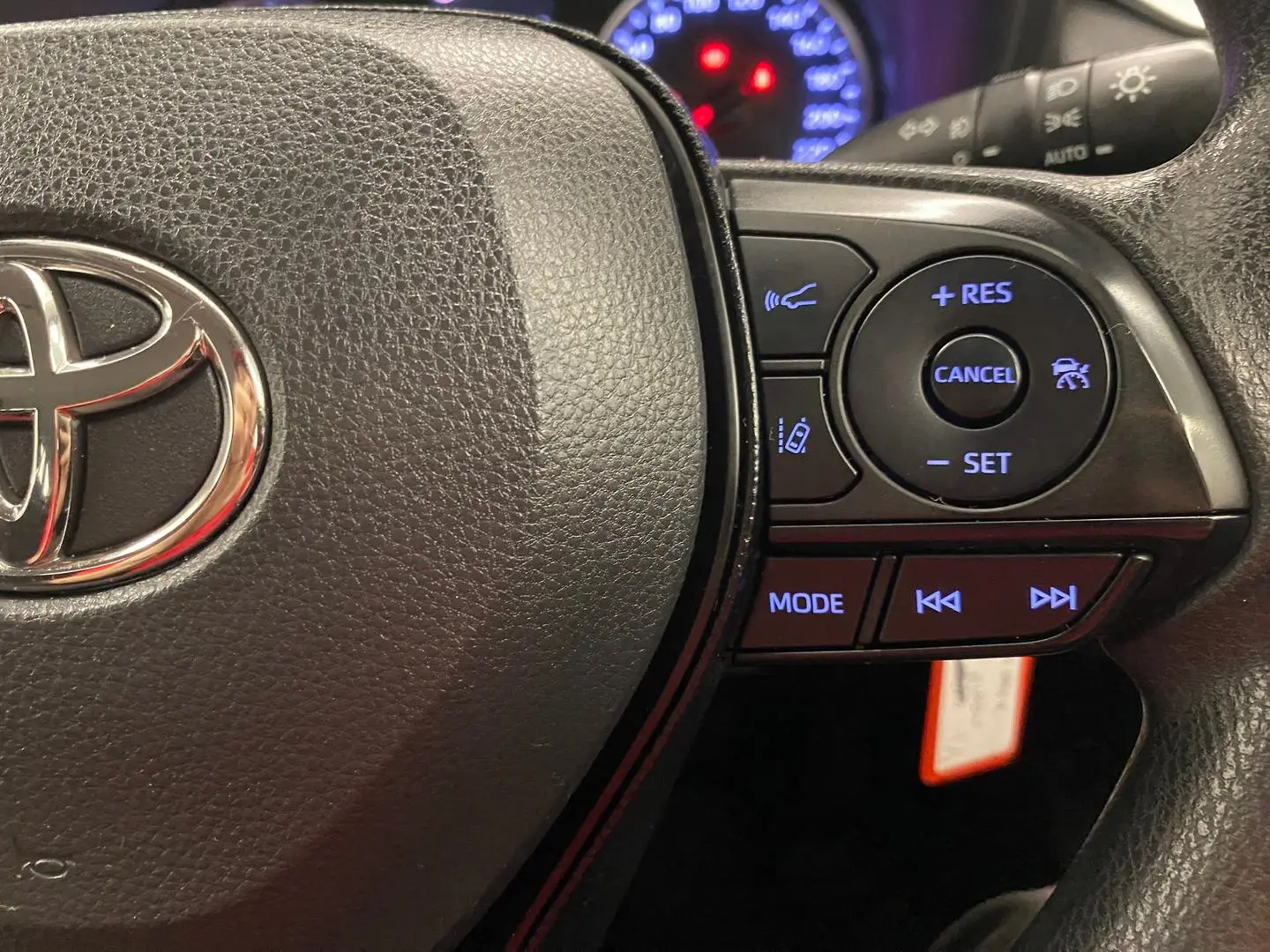 2019 Toyota RAV4 Gallery Image 25