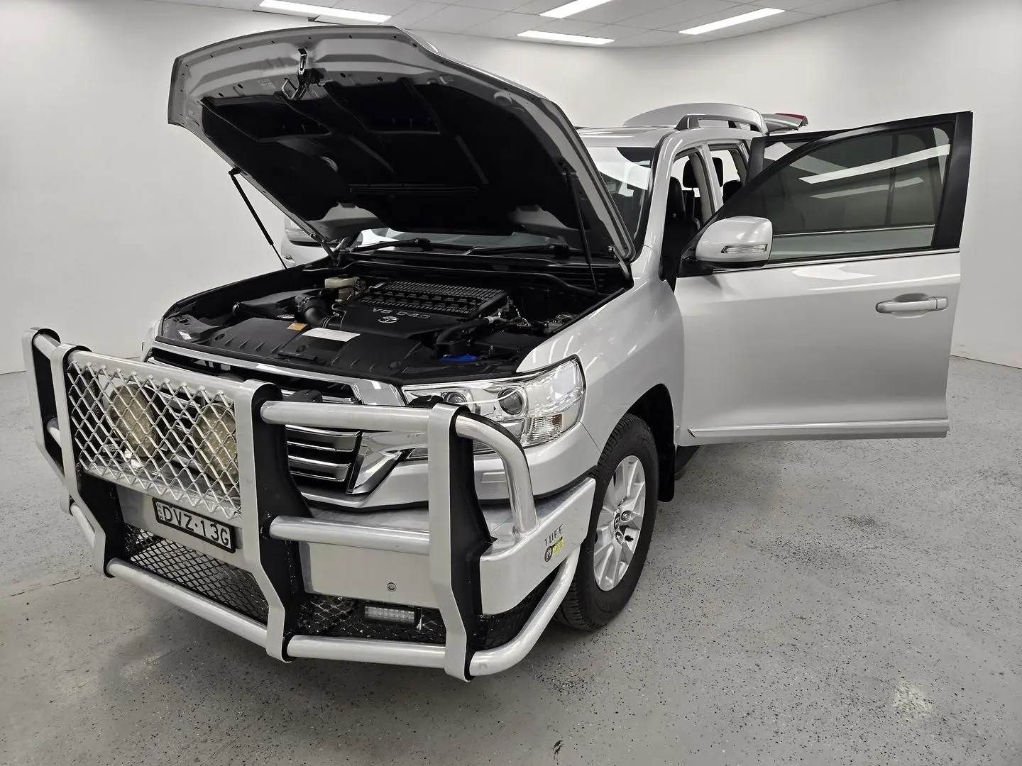 2018 Toyota Landcruiser Gallery Image 15