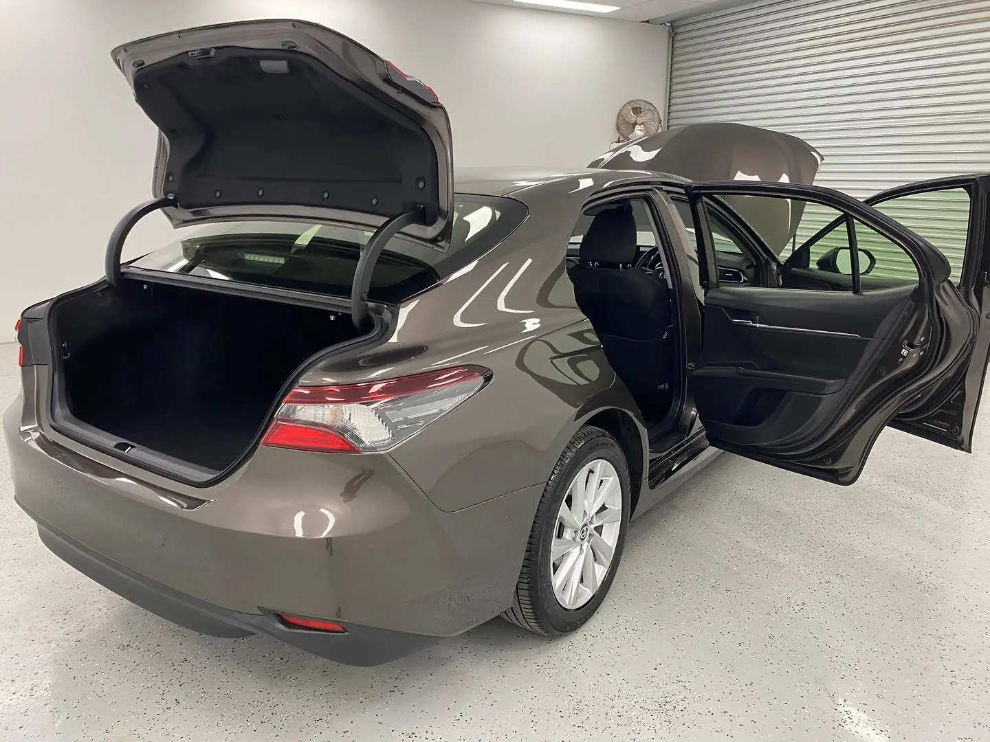 2023 Toyota Camry Gallery Image 11