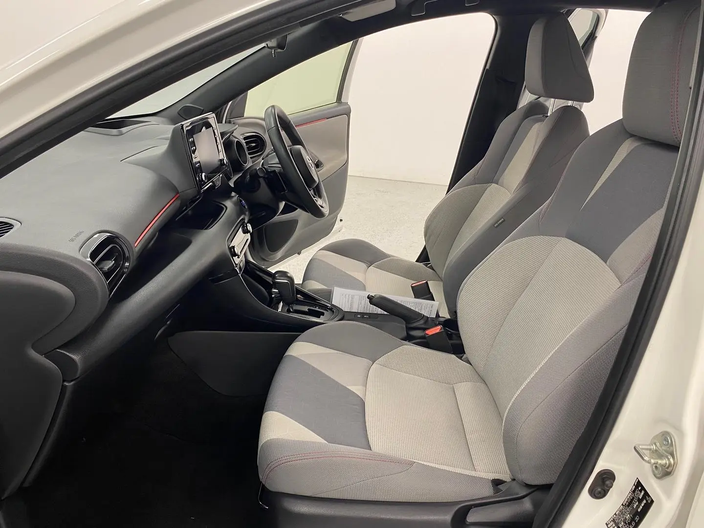 2020 Toyota Yaris Gallery Image 18