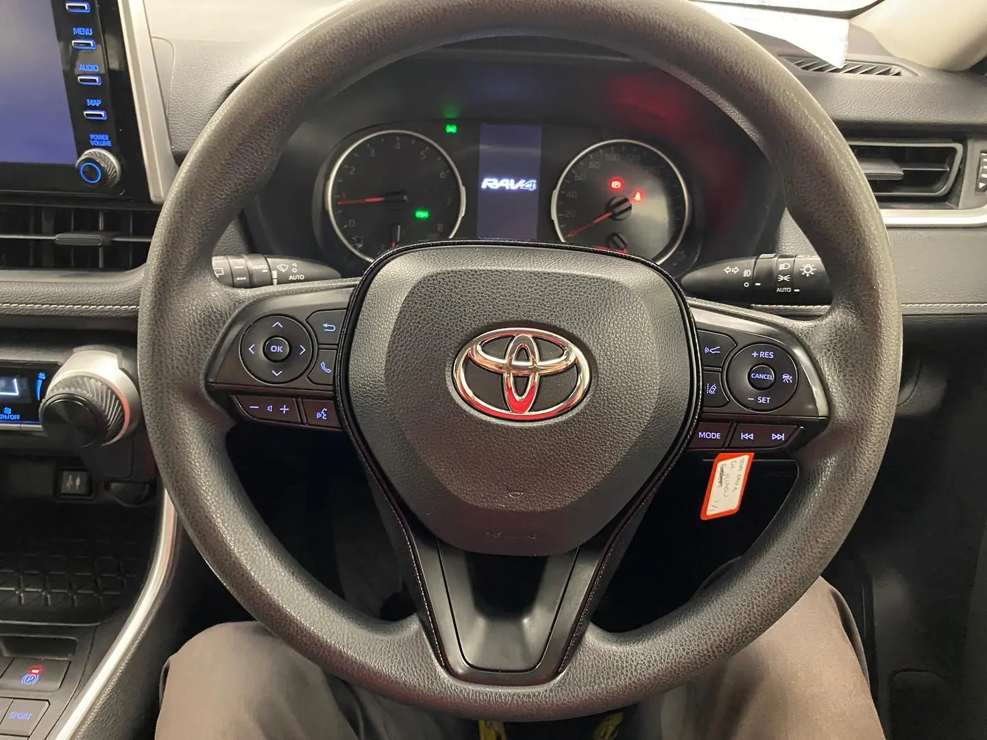2019 Toyota RAV4 Gallery Image 23