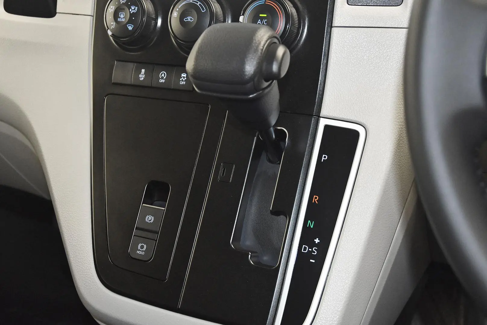 2025 Toyota Hiace Gallery Image 13