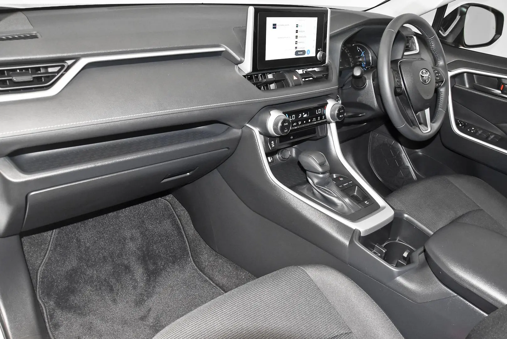 2024 Toyota RAV4 Gallery Image 17