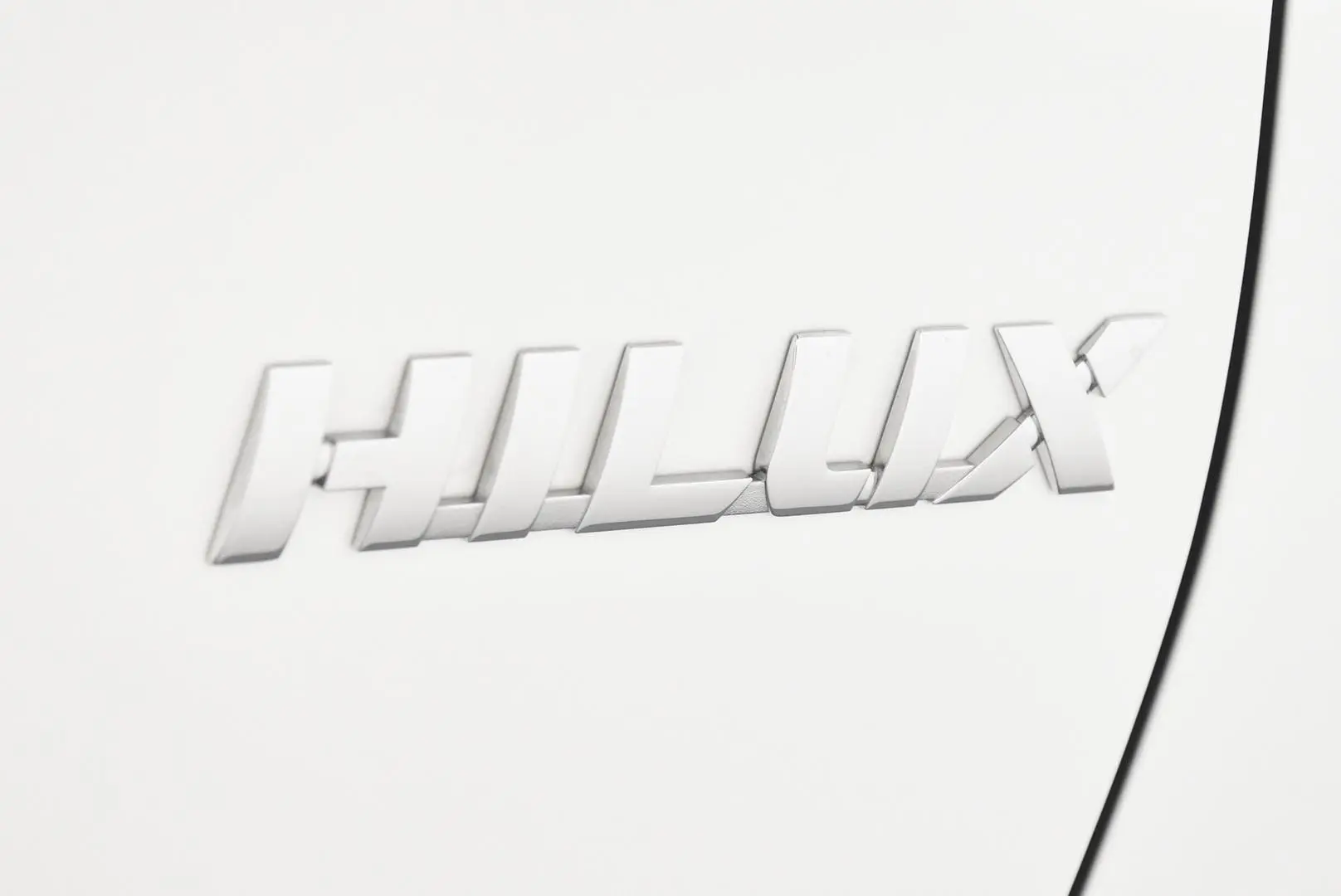 2024 Toyota Hilux Gallery Image 7