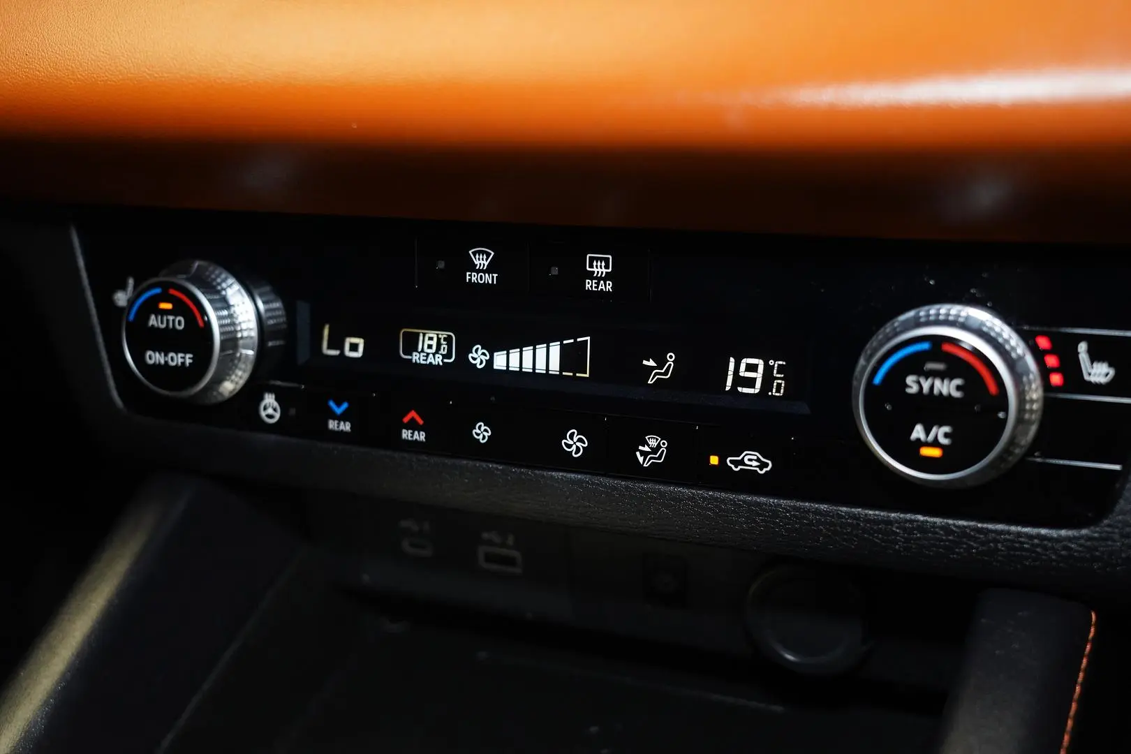 2023 Mitsubishi Outlander Gallery Image 15