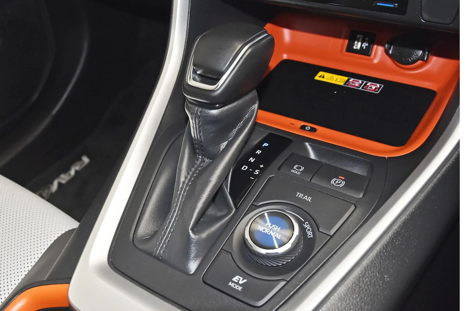 2024 Toyota RAV4 Gallery Image 14