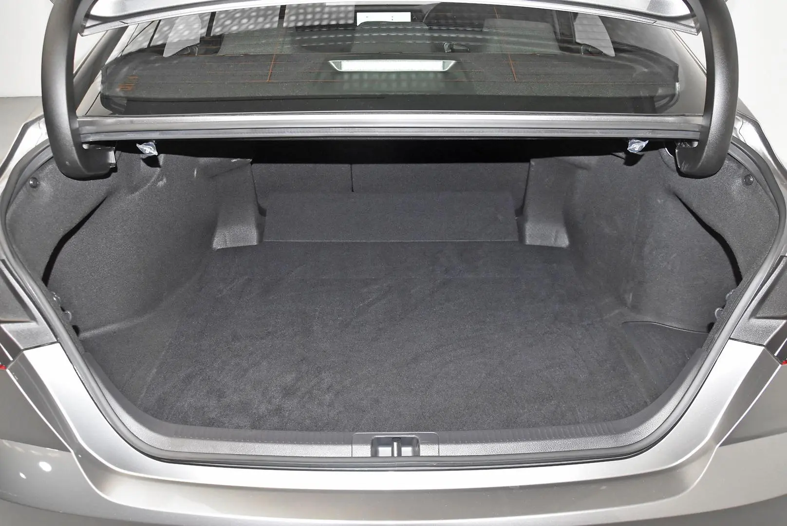 2024 Toyota Camry Gallery Image 20