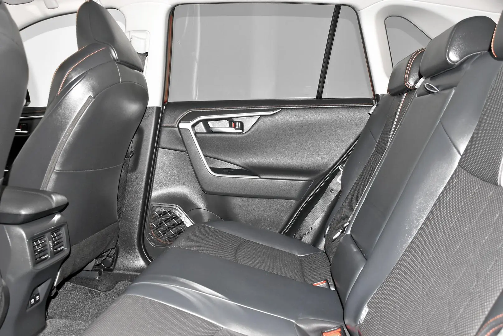 2020 Toyota RAV4 Gallery Image 19