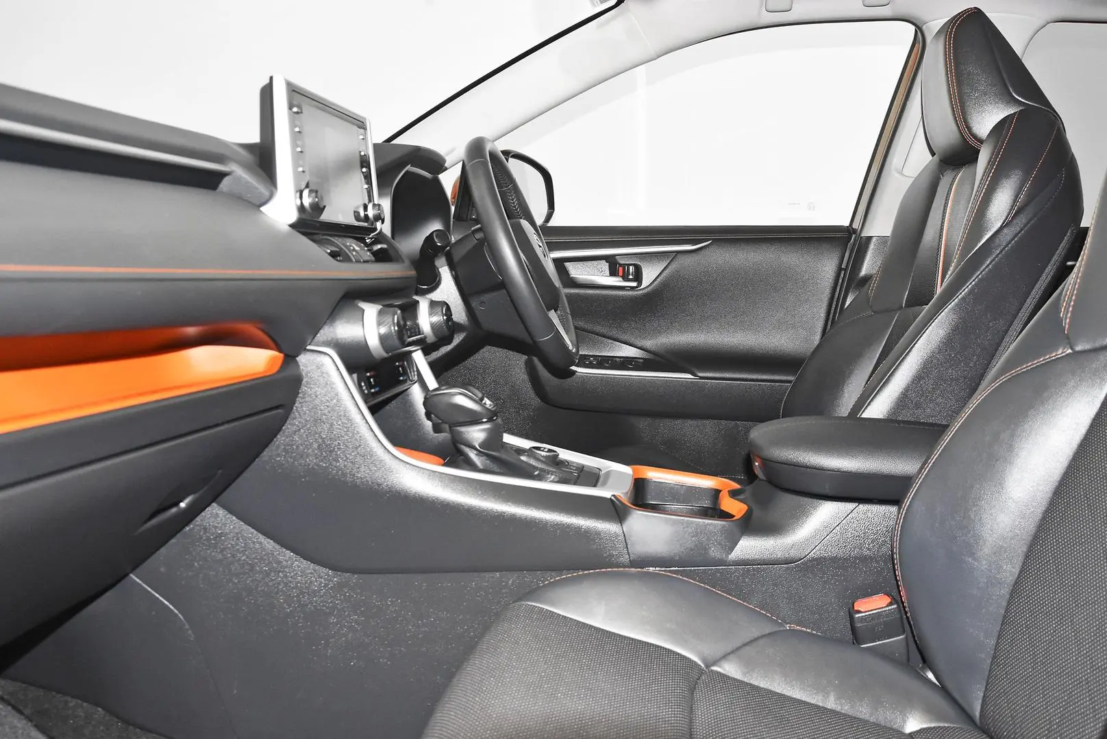 2020 Toyota RAV4 Gallery Image 18