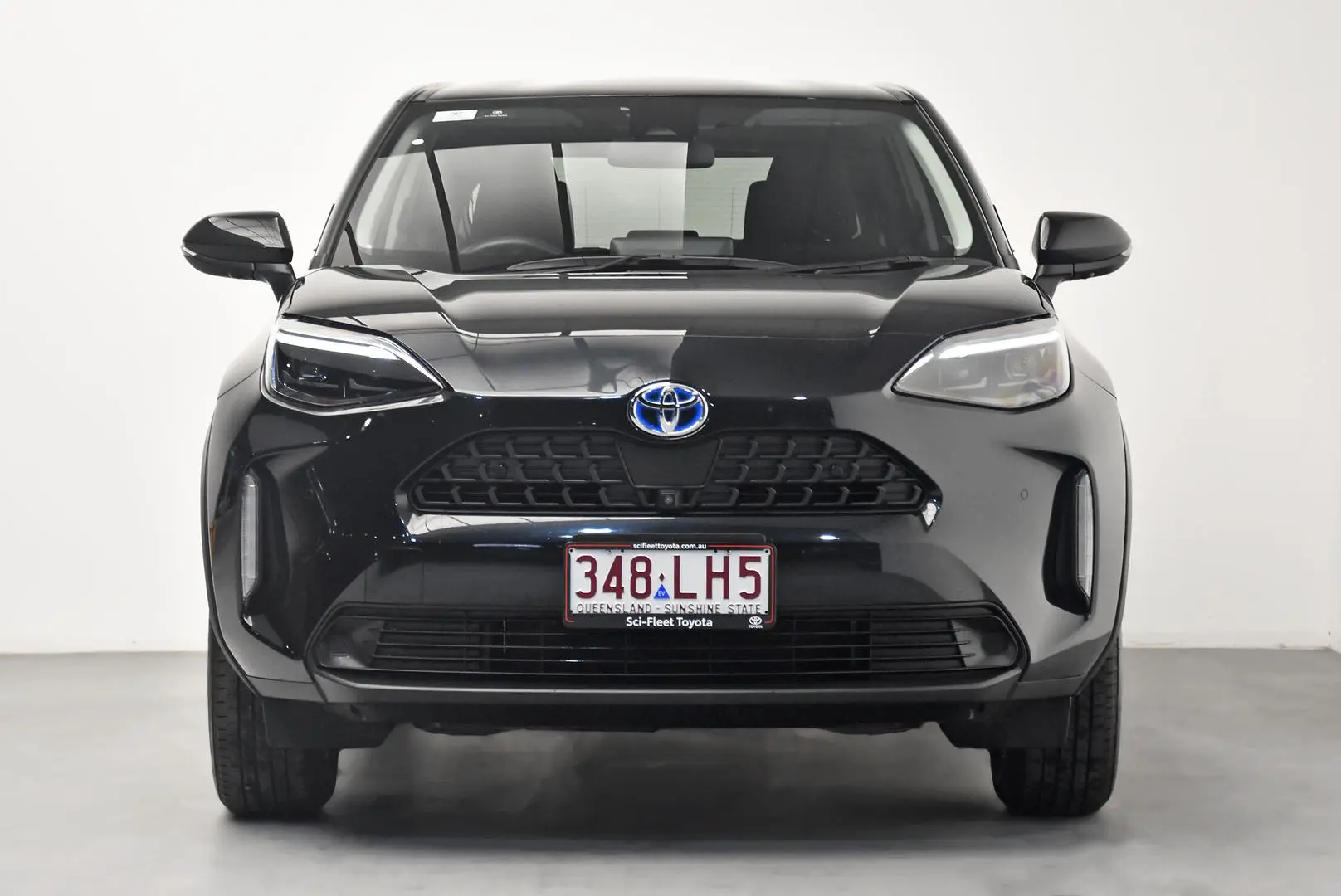 2022 Toyota Yaris Cross Gallery Image 2